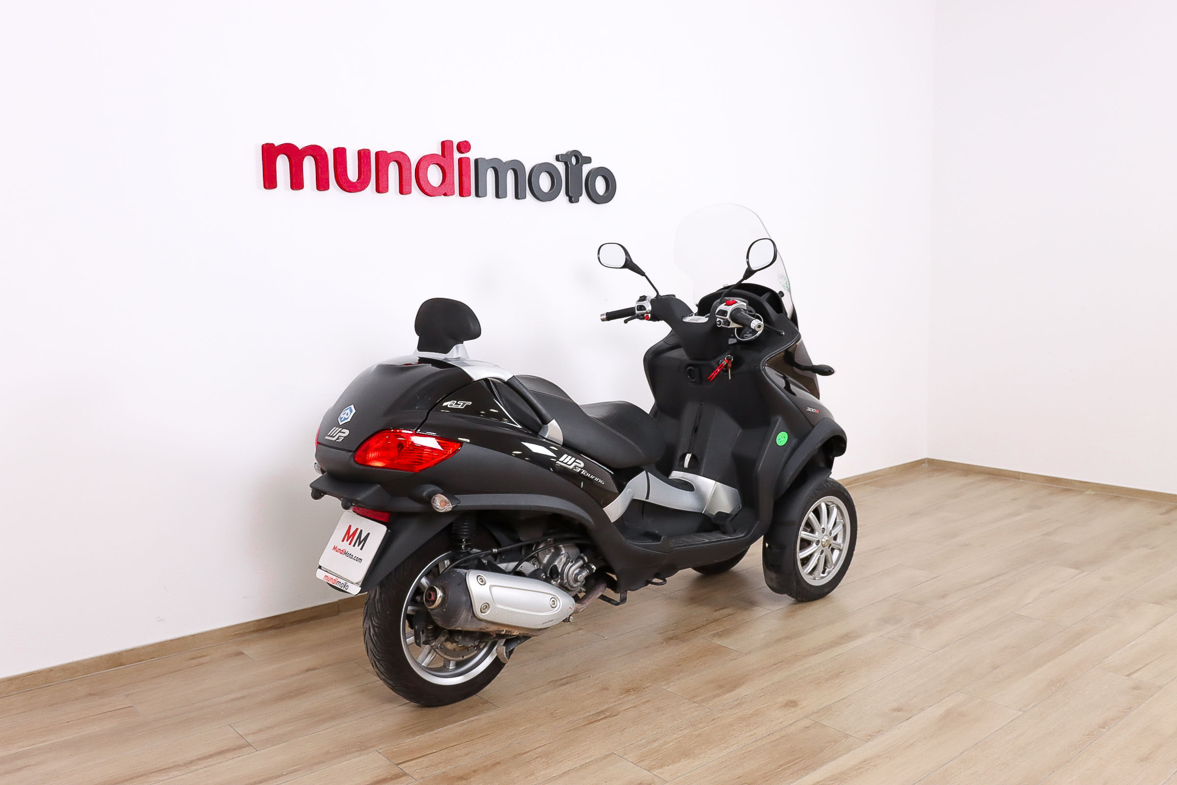PIAGGIO MP3 LT 300 TouringPIAGGIO2 PIAGGIO MP3 LT 300 TouringPIAGGIO2