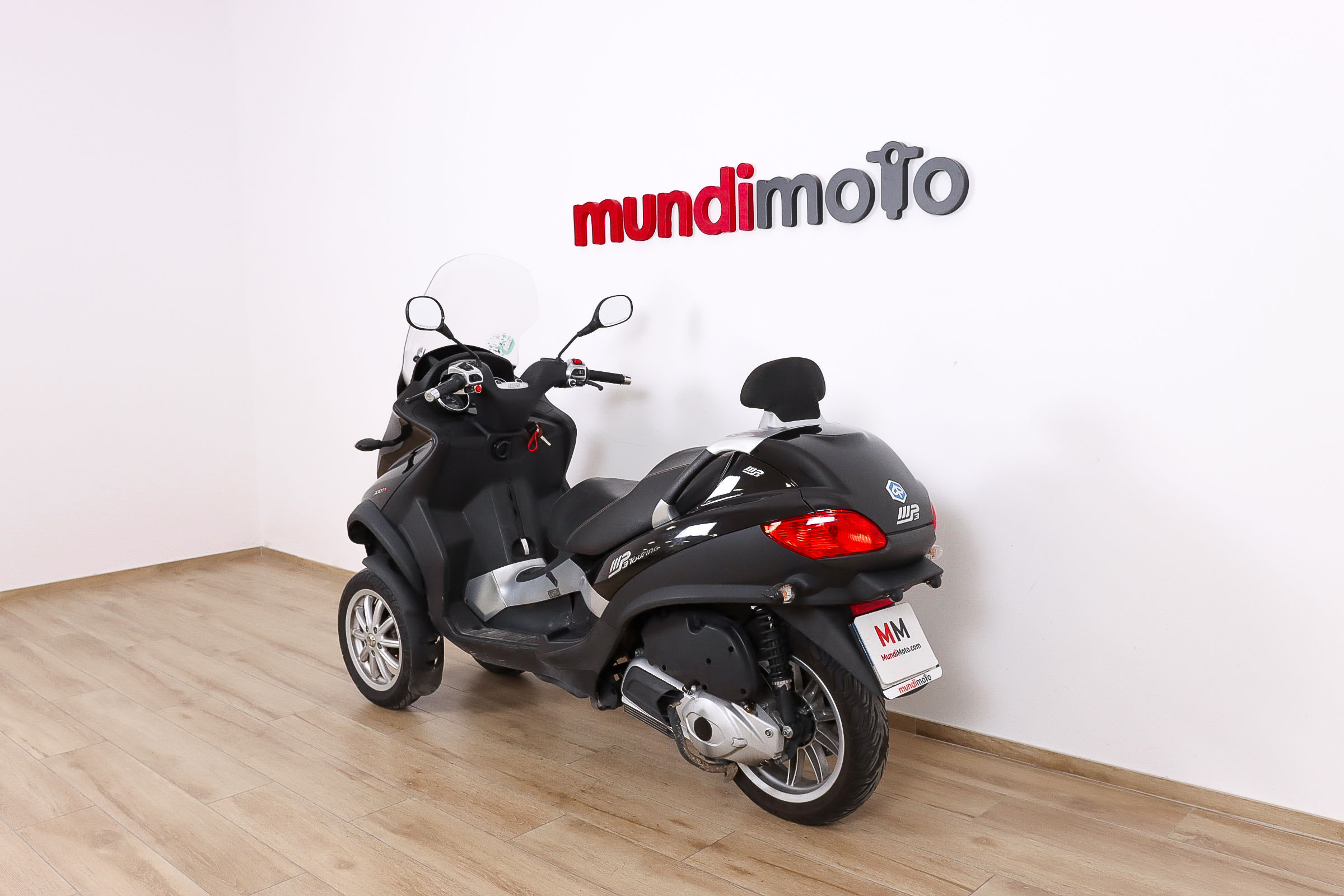 PIAGGIO MP3 LT 300 TouringPIAGGIO5 PIAGGIO MP3 LT 300 TouringPIAGGIO5