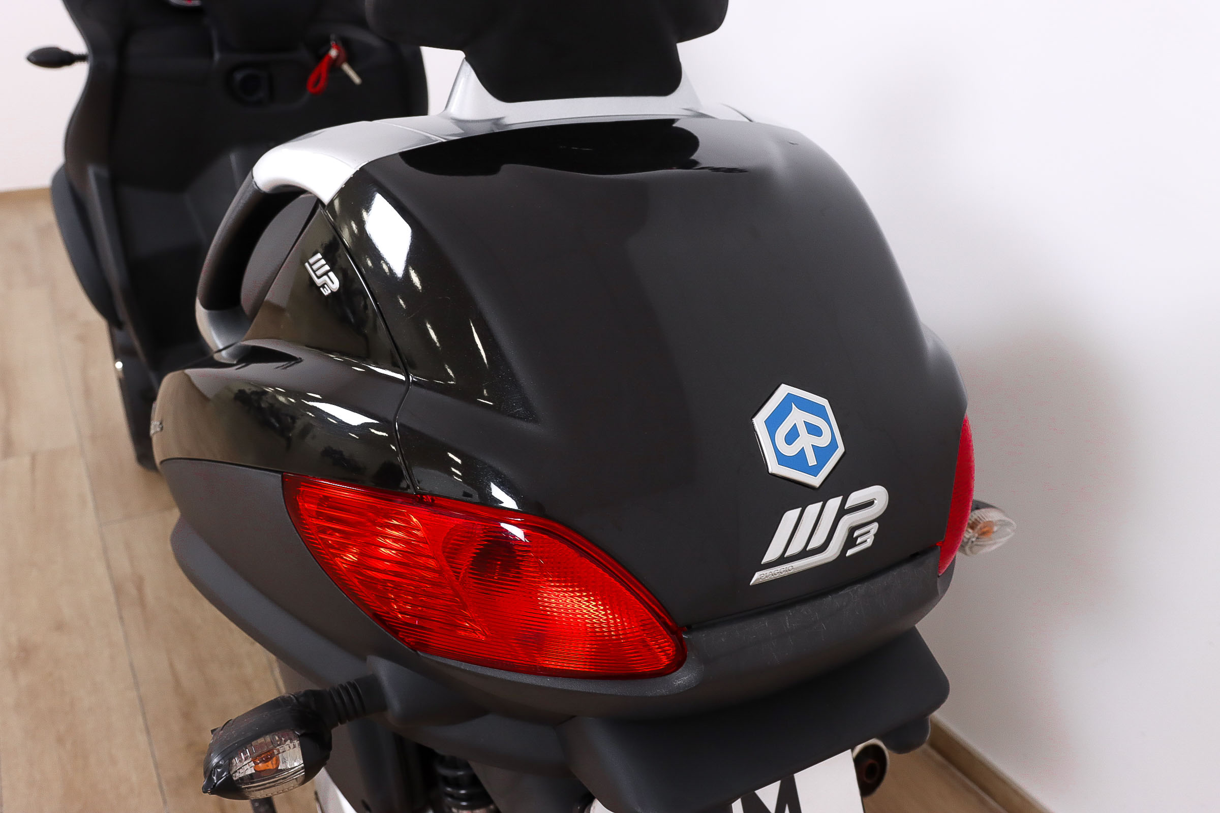 PIAGGIO MP3 LT 300 TouringPIAGGIO7 PIAGGIO MP3 LT 300 TouringPIAGGIO7