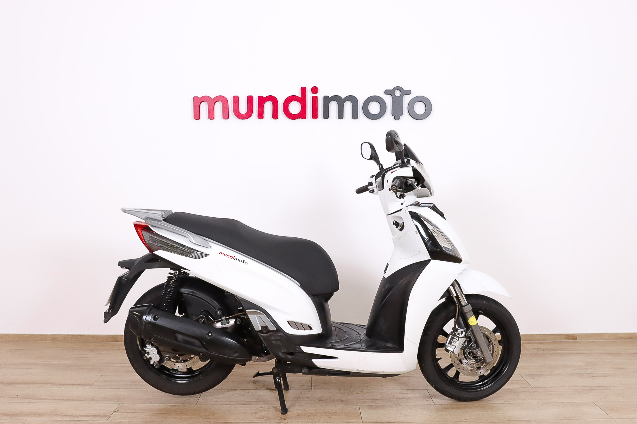 KYMCO People 125 GTi promoKYMCO1 KYMCO People 125 GTi promoKYMCO1