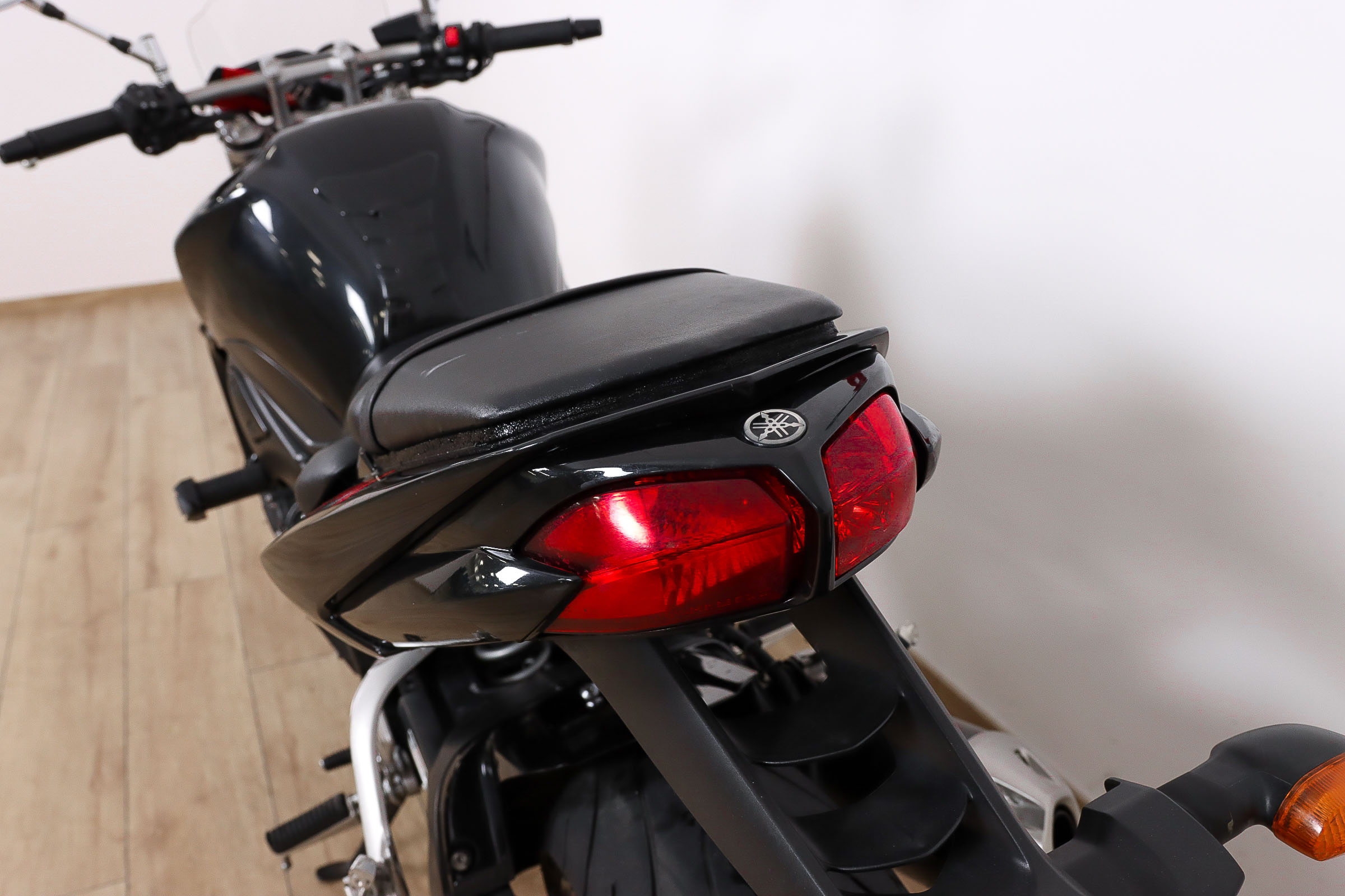YAMAHA FZ1 NYAMAHA8 YAMAHA FZ1 NYAMAHA8