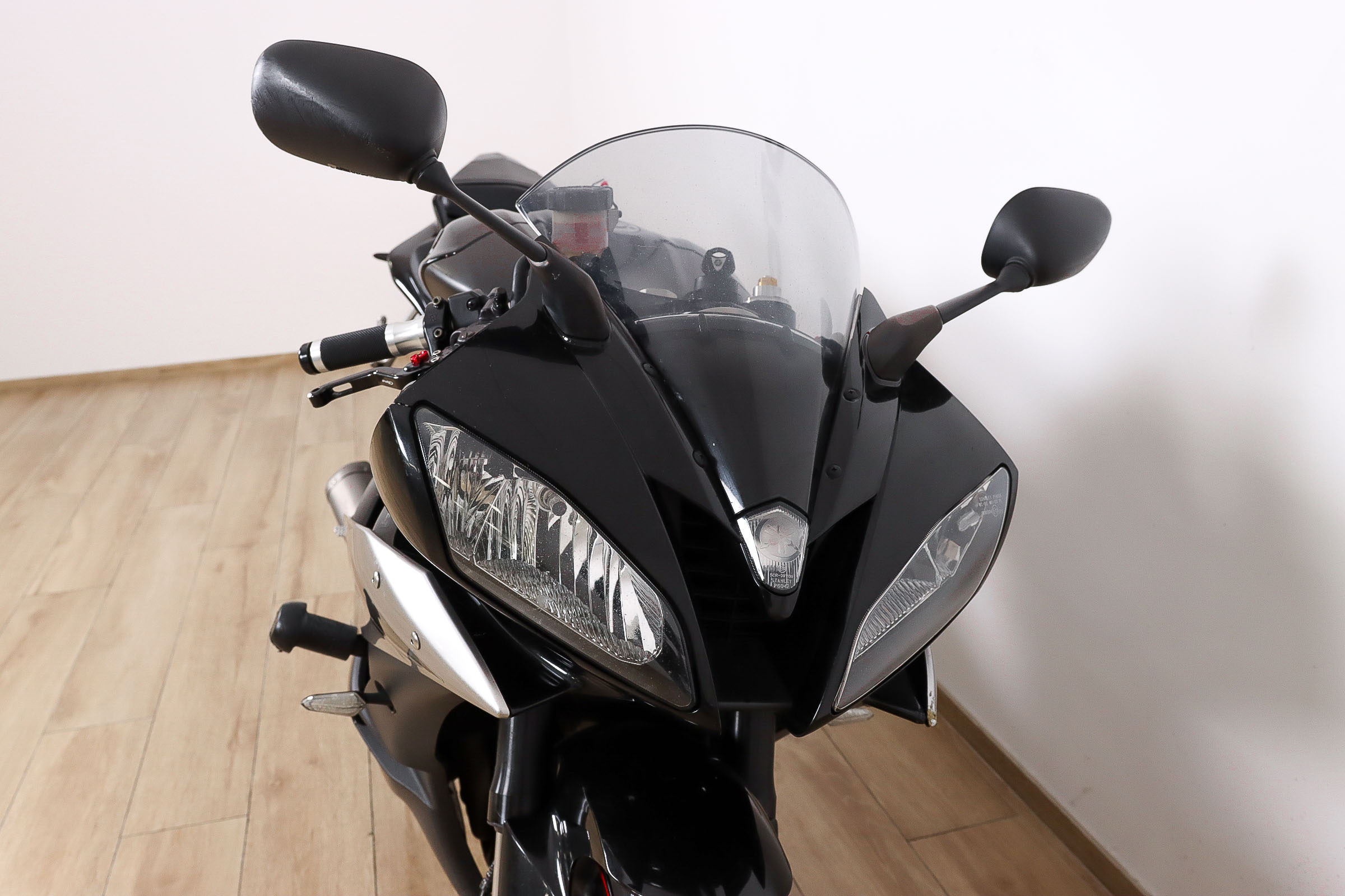 YAMAHA YZF R6RYAMAHA4 YAMAHA YZF R6RYAMAHA4