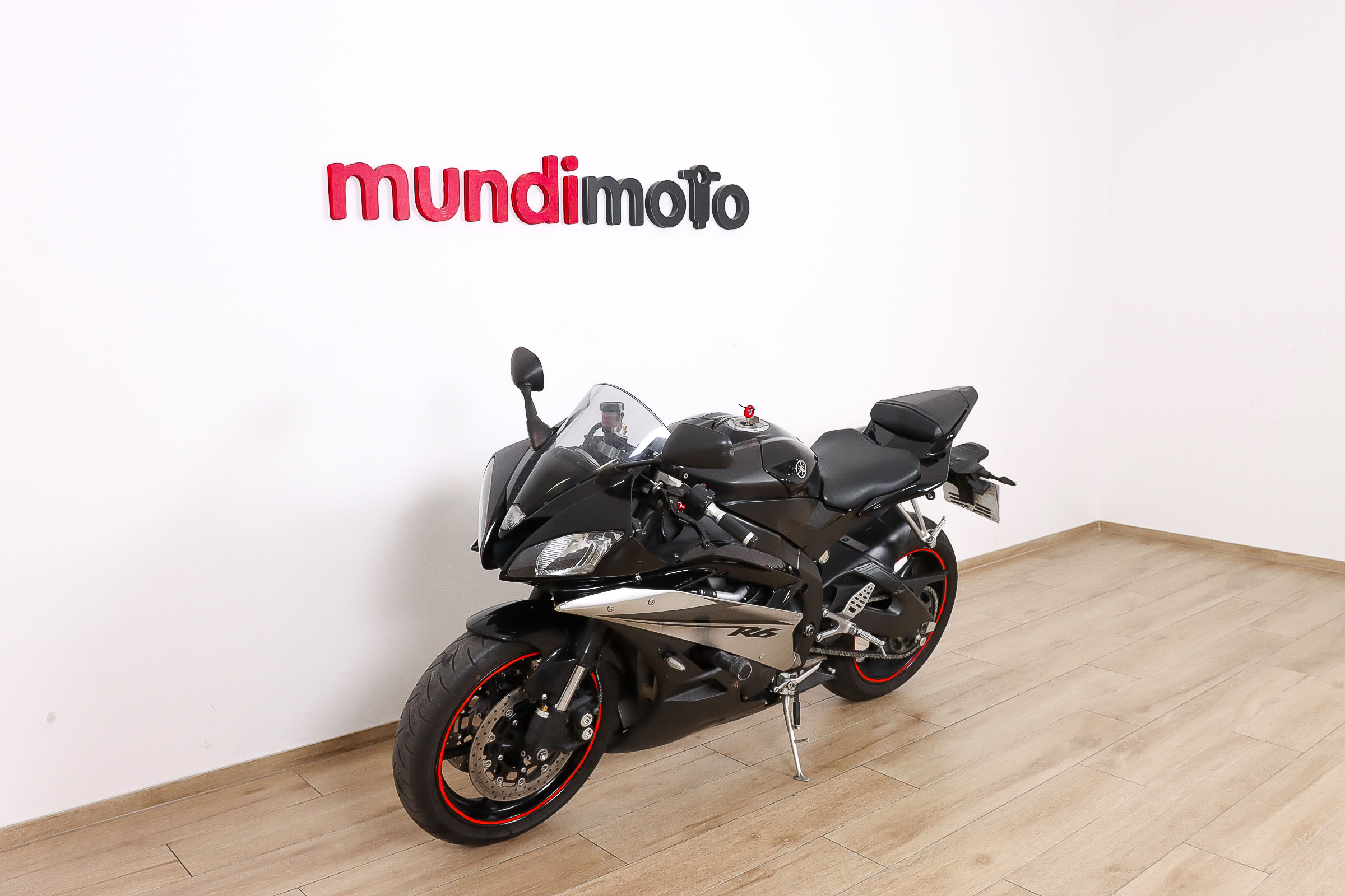 YAMAHA YZF R6RYAMAHA8 YAMAHA YZF R6RYAMAHA8