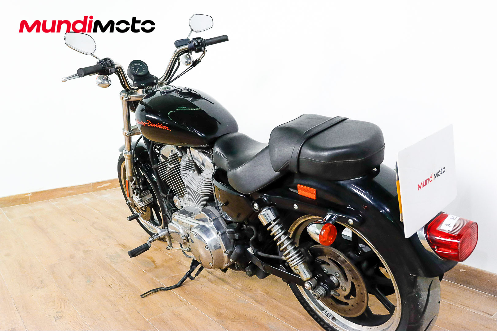 HARLEY DAVIDSON Sportster 883 LowHARLEY DAVIDSON9 HARLEY DAVIDSON Sportster 883 LowHARLEY DAVIDSON9