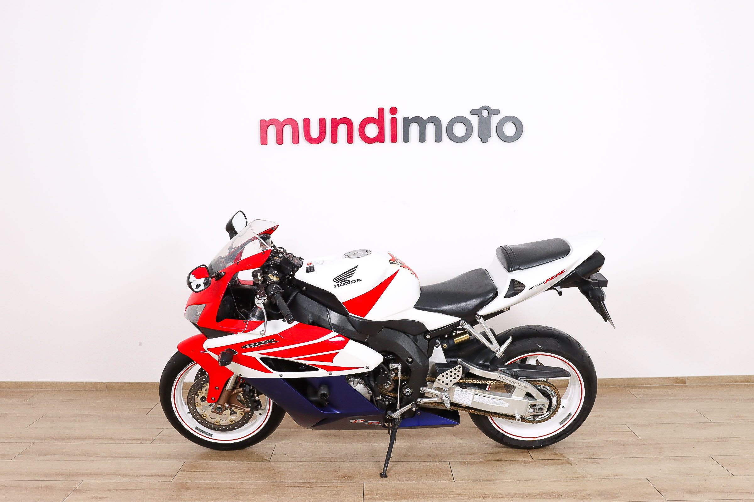HONDA CBR 1000RRHONDA5 HONDA CBR 1000RRHONDA5