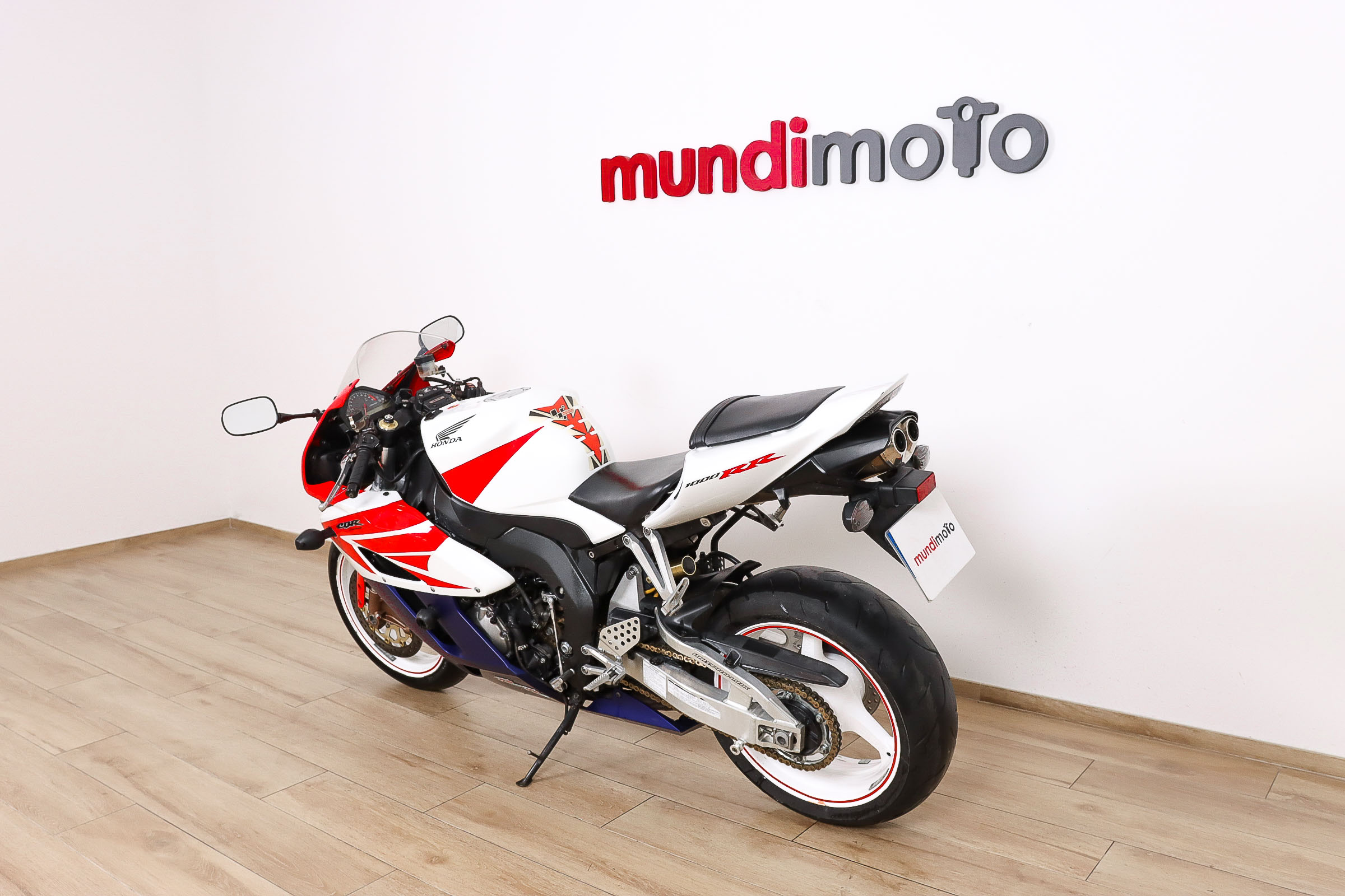 HONDA CBR 1000RRHONDA6 HONDA CBR 1000RRHONDA6