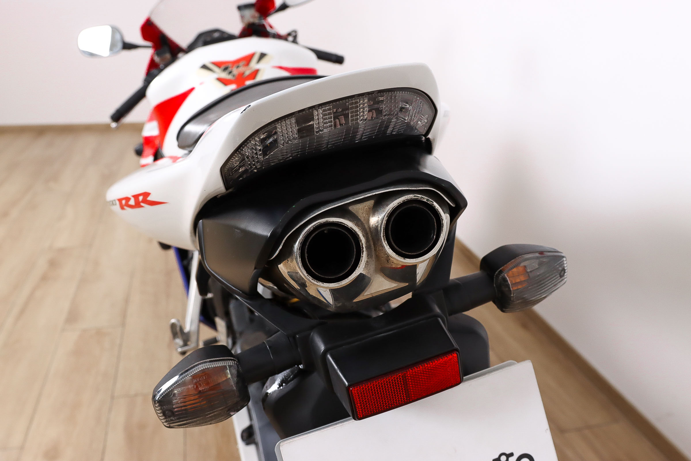 HONDA CBR 1000RRHONDA8 HONDA CBR 1000RRHONDA8