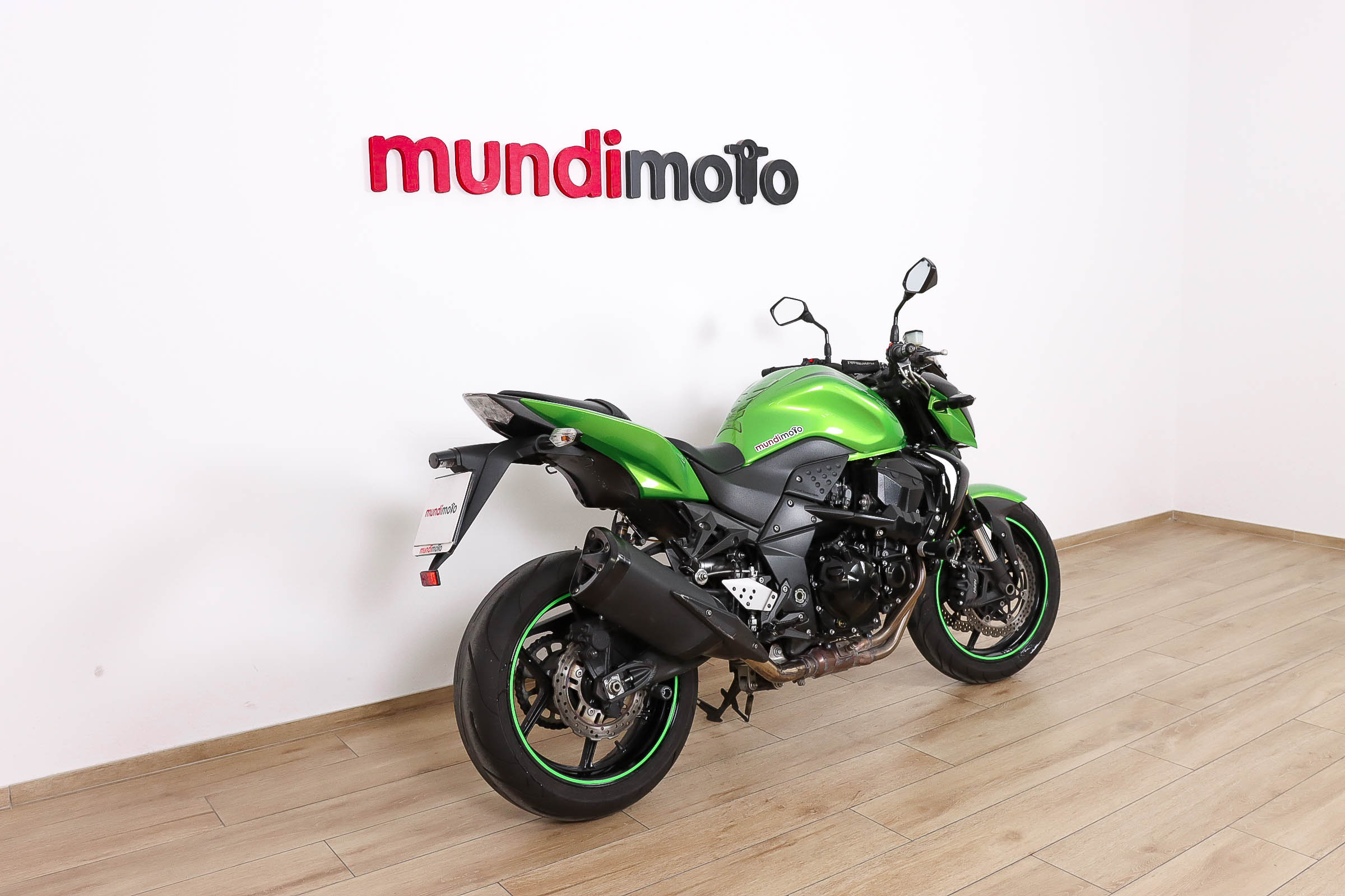 KAWASAKI Z 750RKAWASAKI2 KAWASAKI Z 750RKAWASAKI2