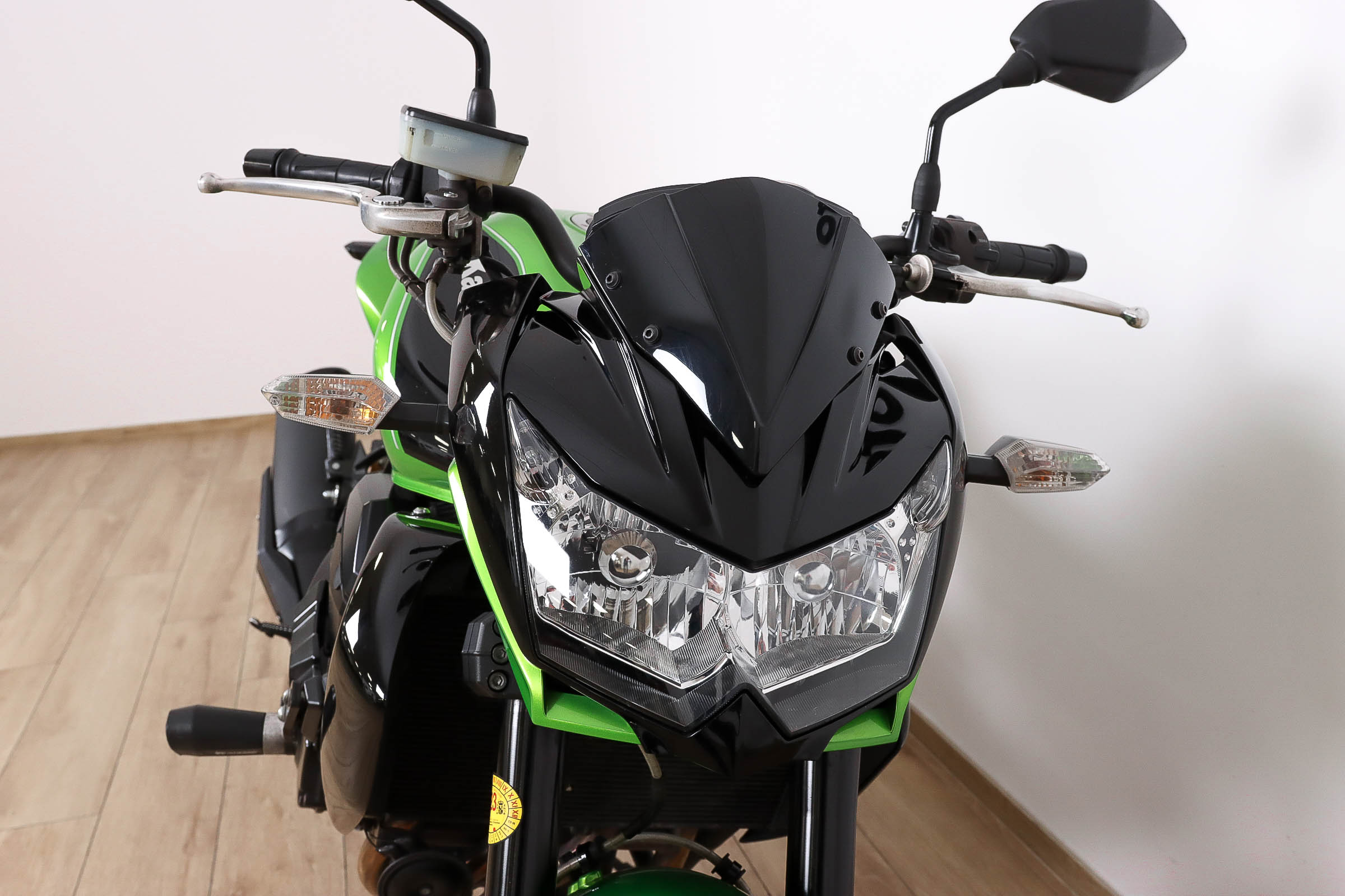 KAWASAKI Z 750RKAWASAKI3 KAWASAKI Z 750RKAWASAKI3