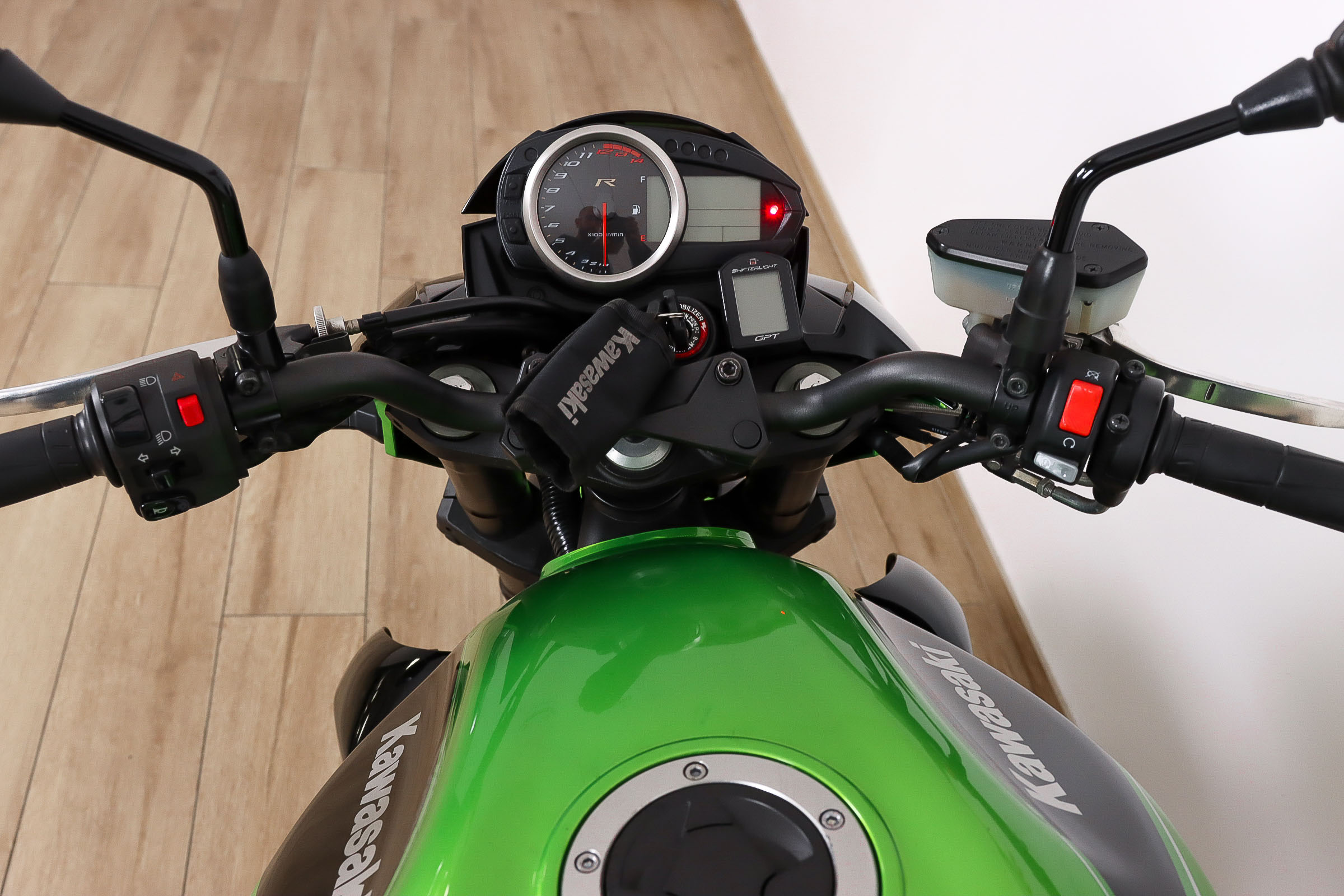 KAWASAKI Z 750RKAWASAKI11 KAWASAKI Z 750RKAWASAKI11
