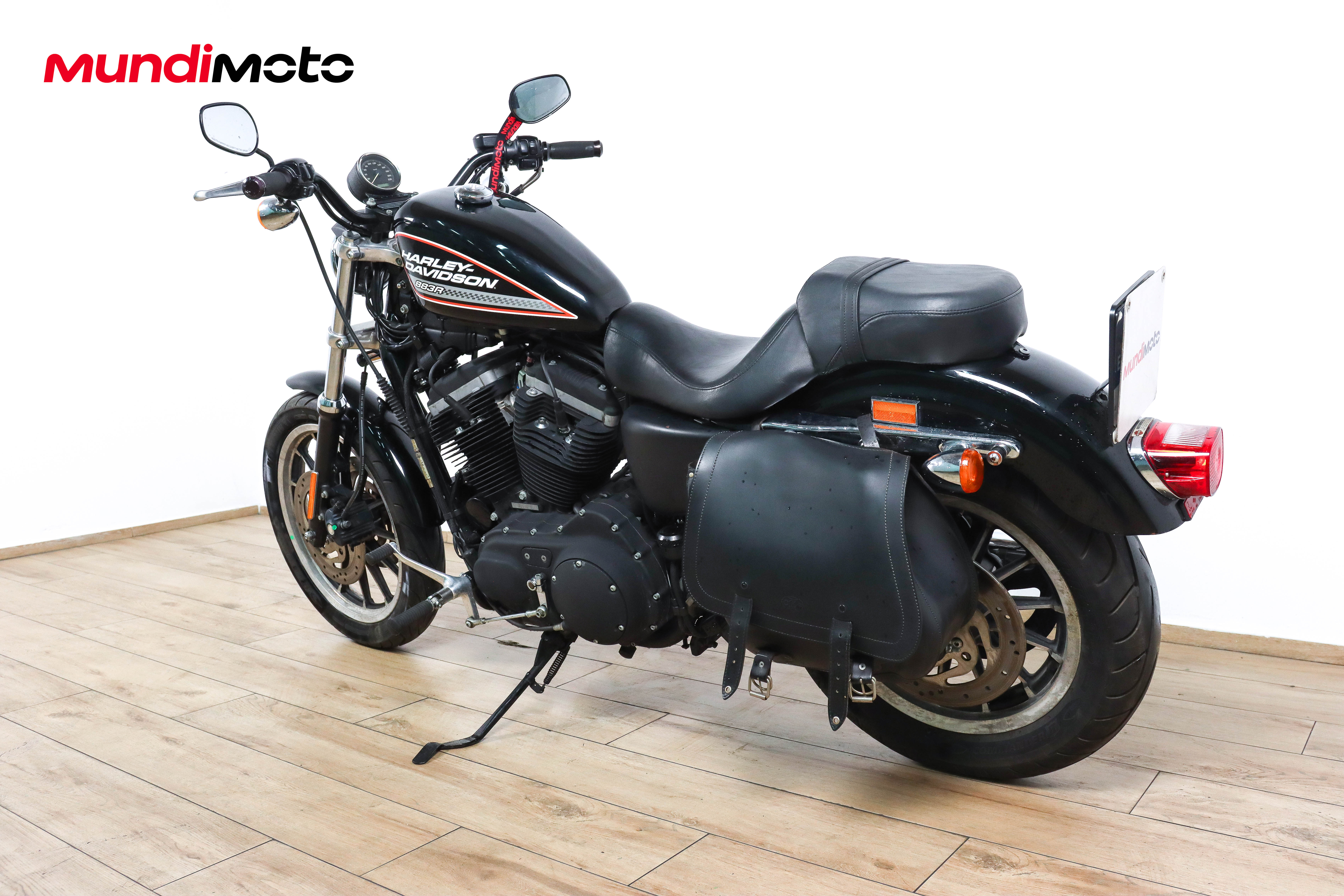 HARLEY DAVIDSON Sportster 883HARLEY DAVIDSON8 HARLEY DAVIDSON Sportster 883HARLEY DAVIDSON8