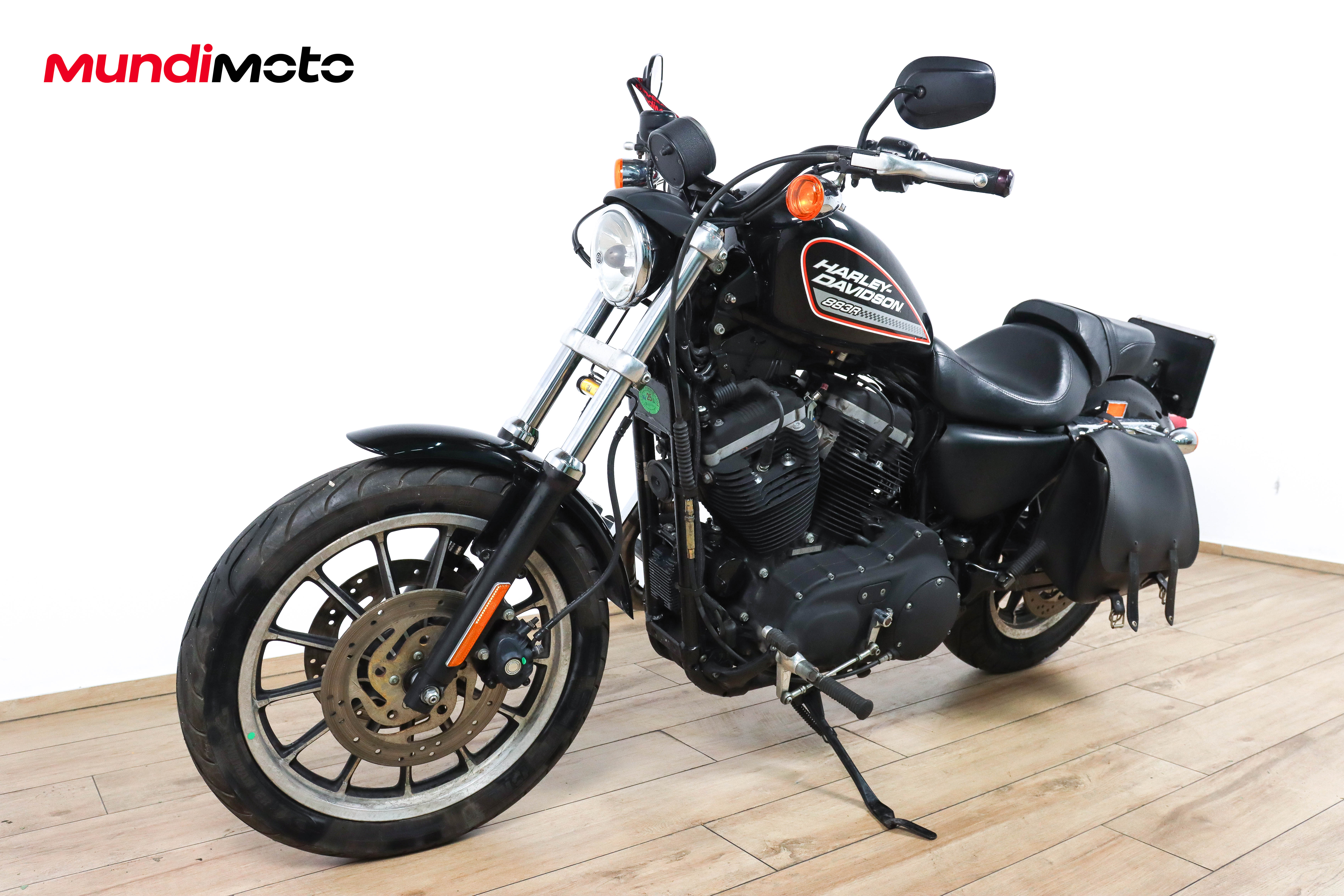 HARLEY DAVIDSON Sportster 883HARLEY DAVIDSON9 HARLEY DAVIDSON Sportster 883HARLEY DAVIDSON9