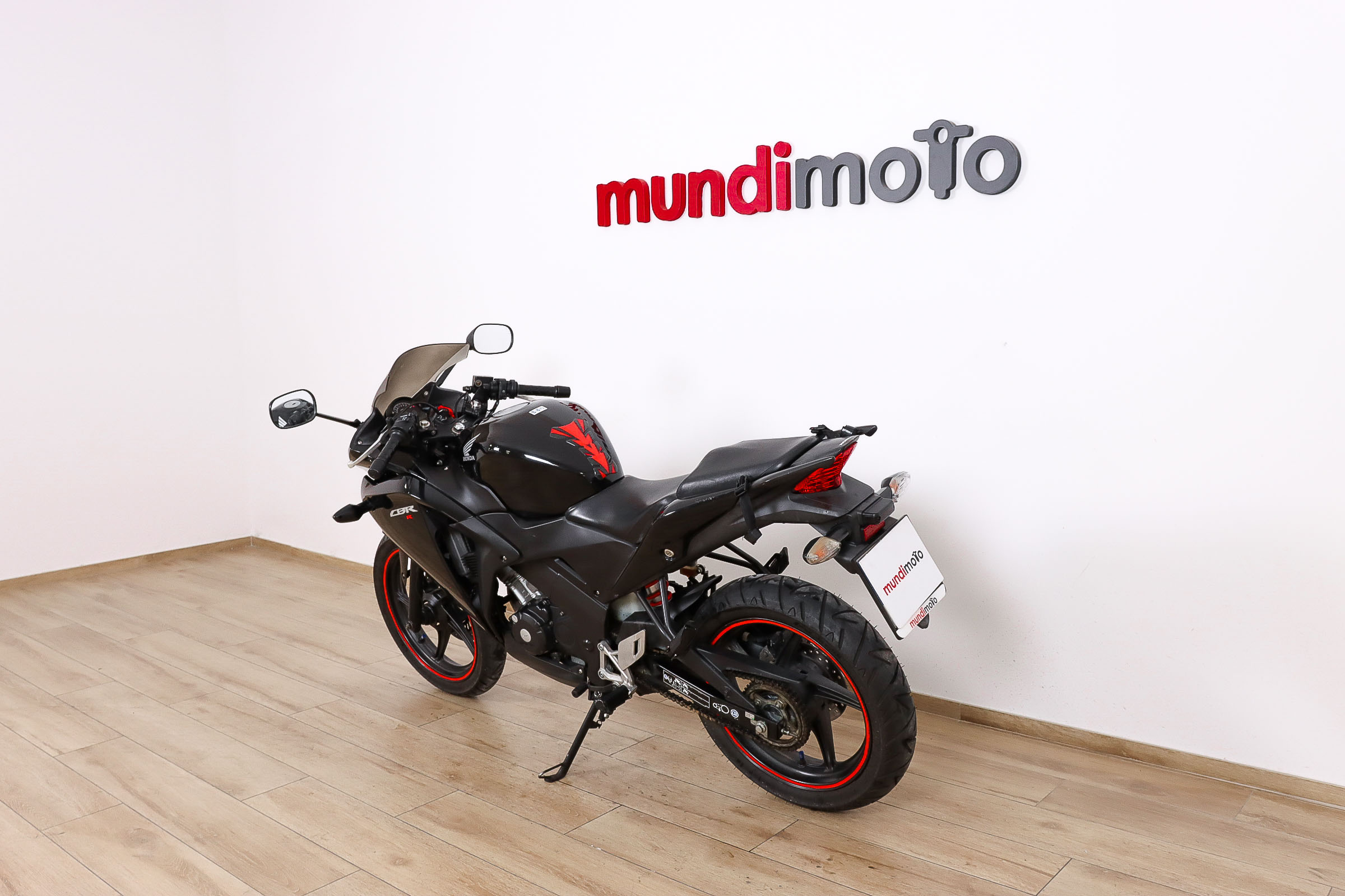 HONDA CBR 125RHONDA8 HONDA CBR 125RHONDA8
