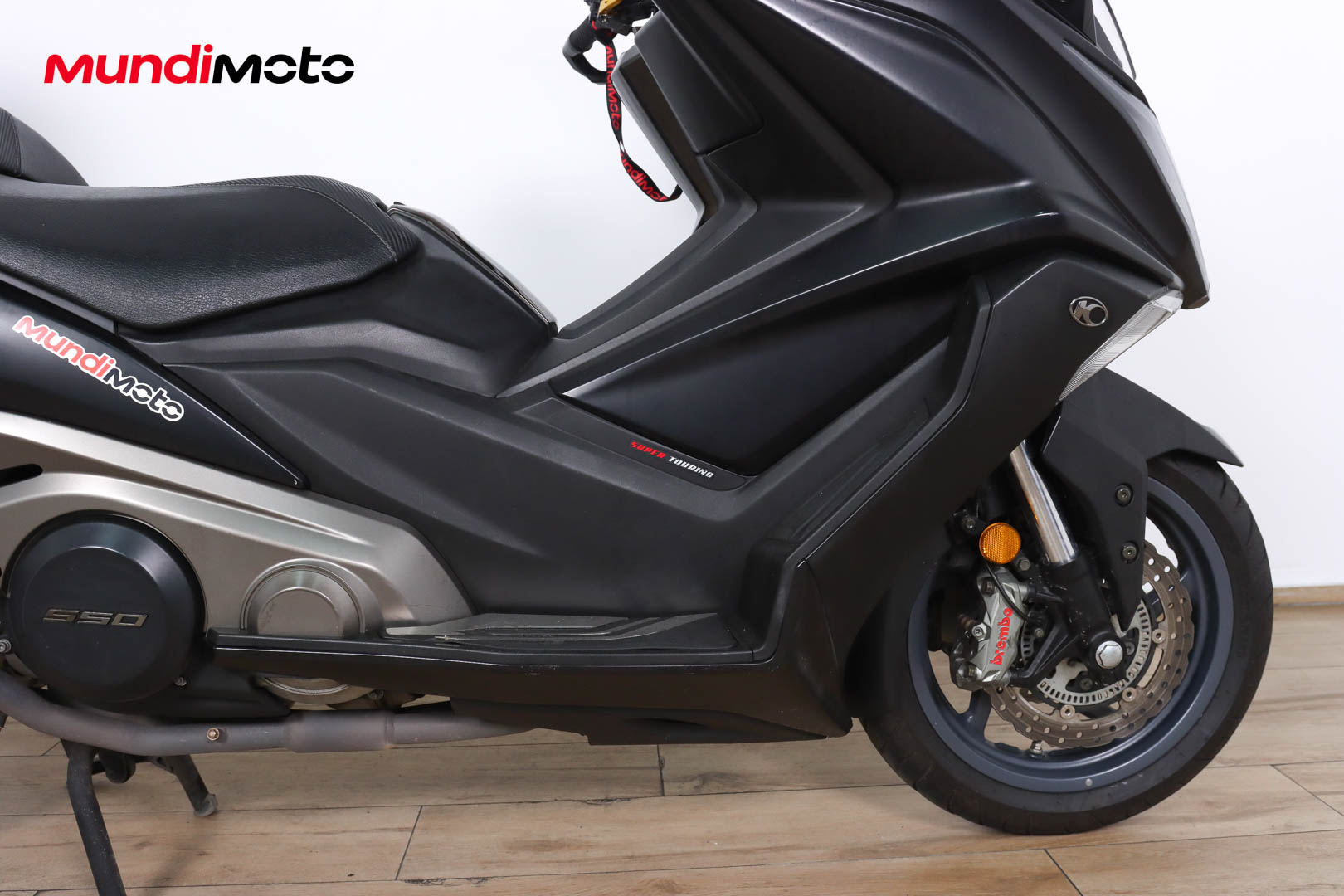 KYMCO AK 550KYMCO4 KYMCO AK 550KYMCO4