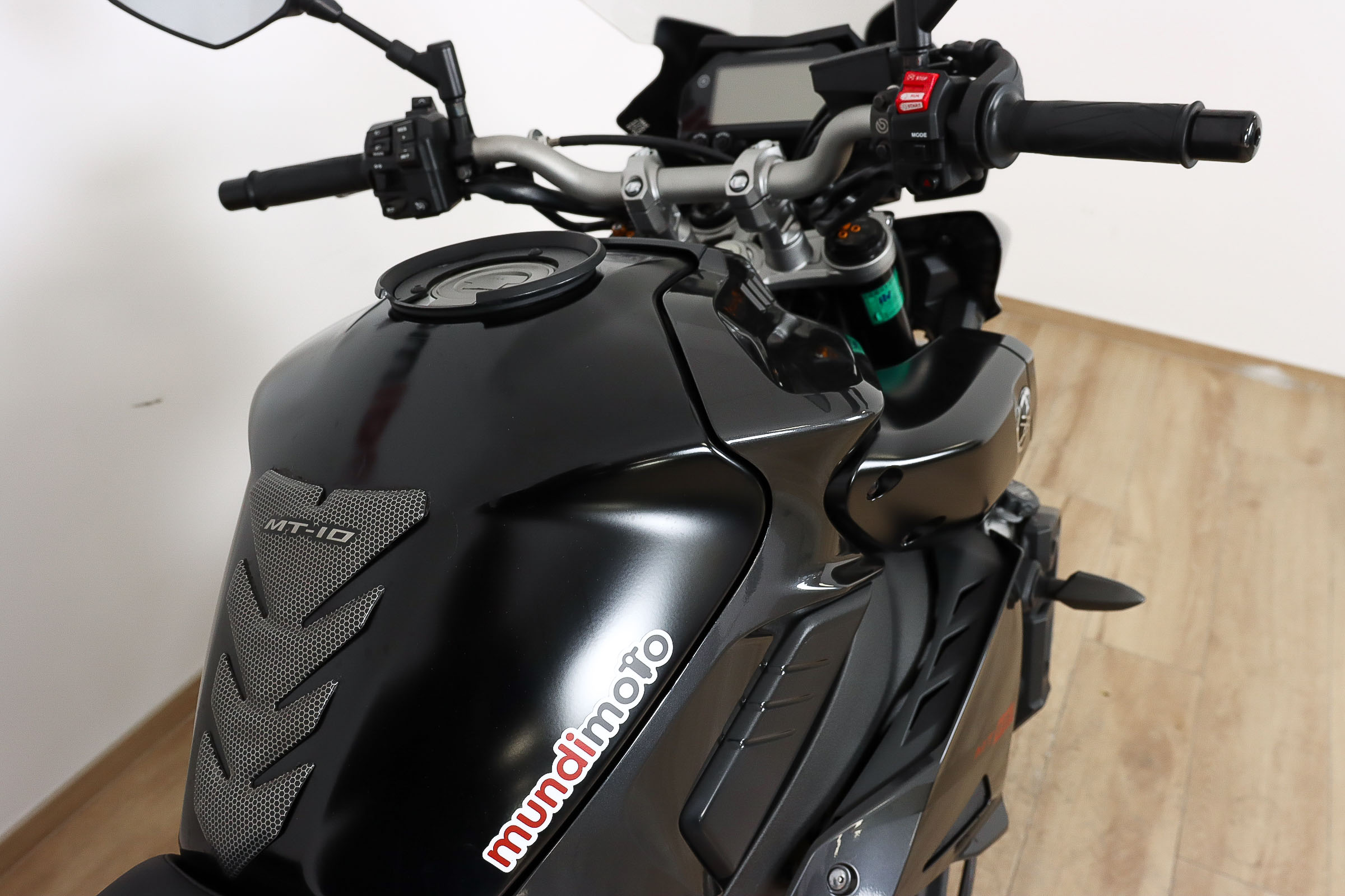 YAMAHA MT10YAMAHA4 YAMAHA MT10YAMAHA4