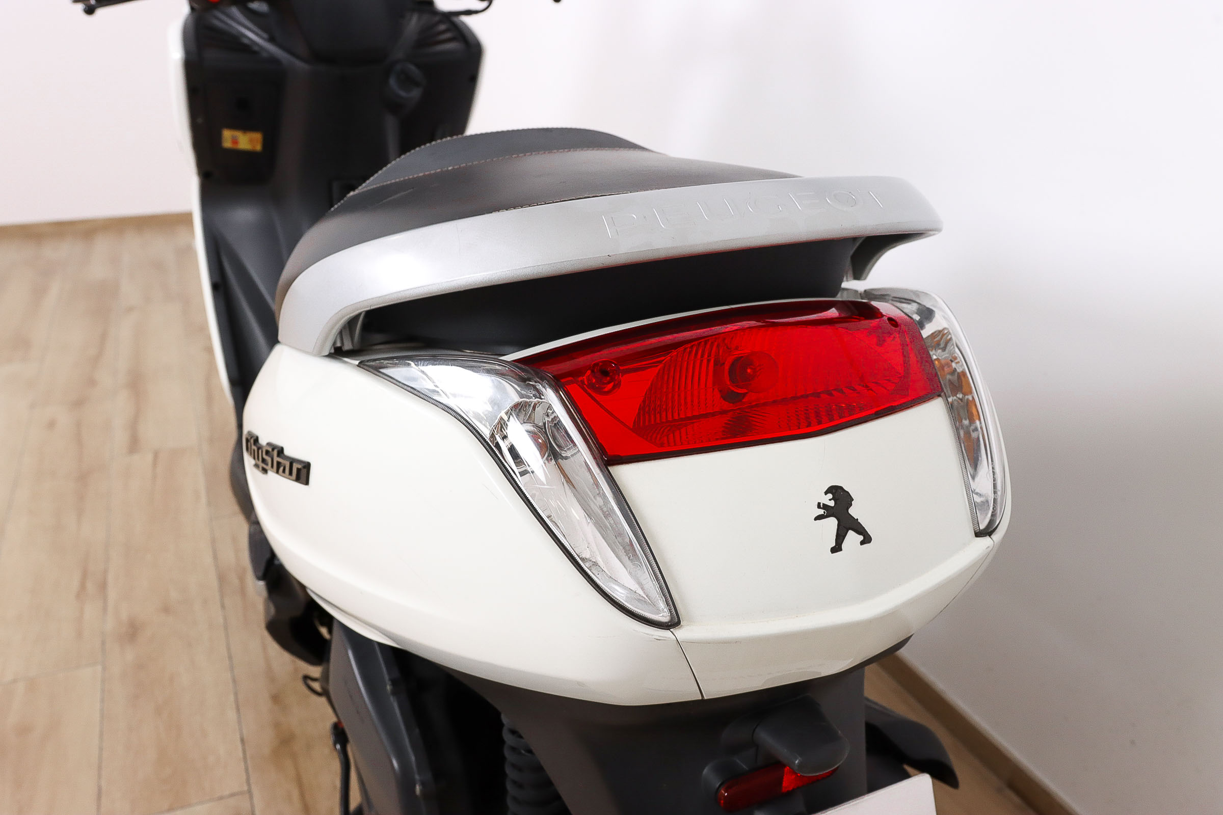 PEUGEOT Citystar 125iPEUGEOT8 PEUGEOT Citystar 125iPEUGEOT8