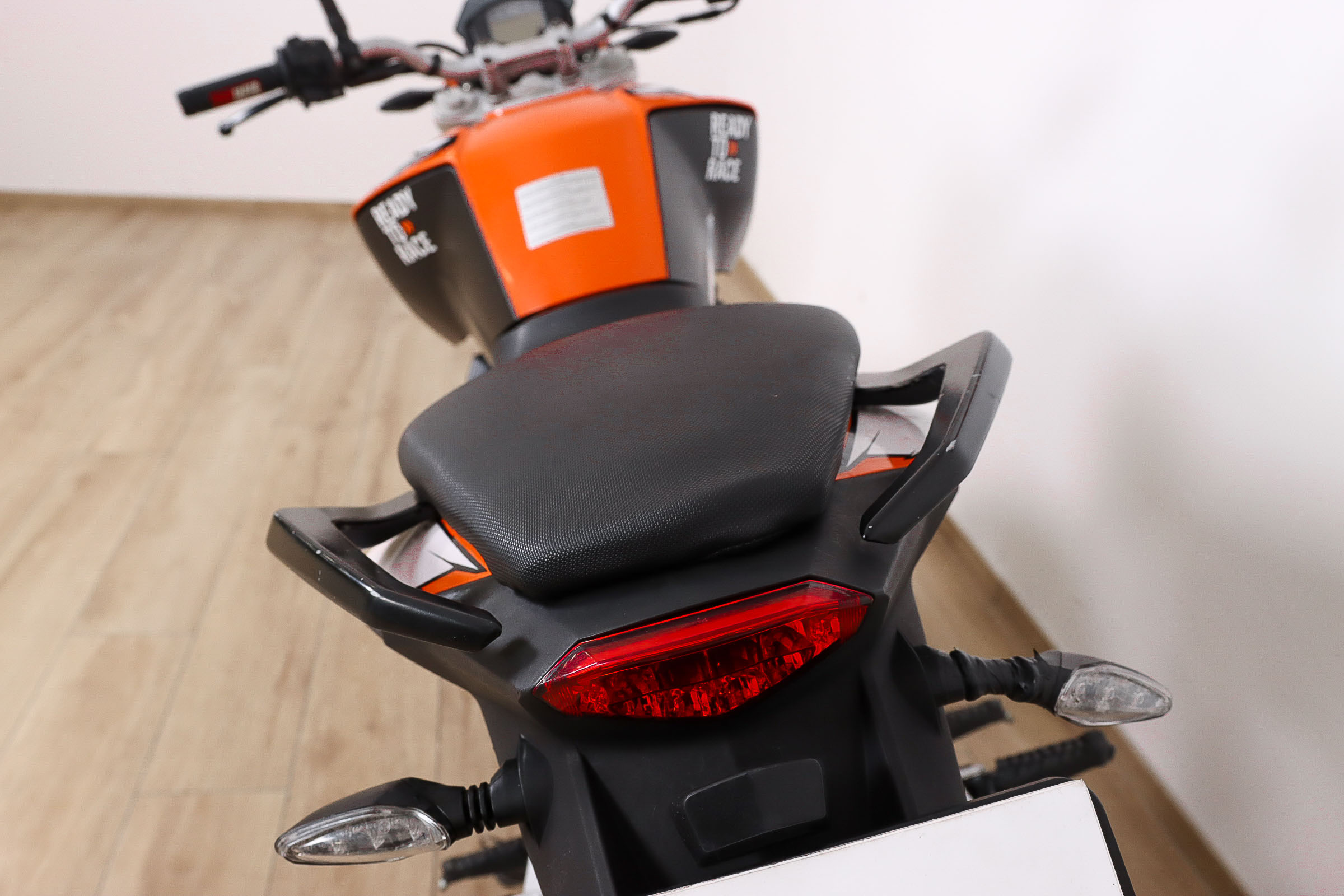 KTM 125 DukeKTM8 KTM 125 DukeKTM8