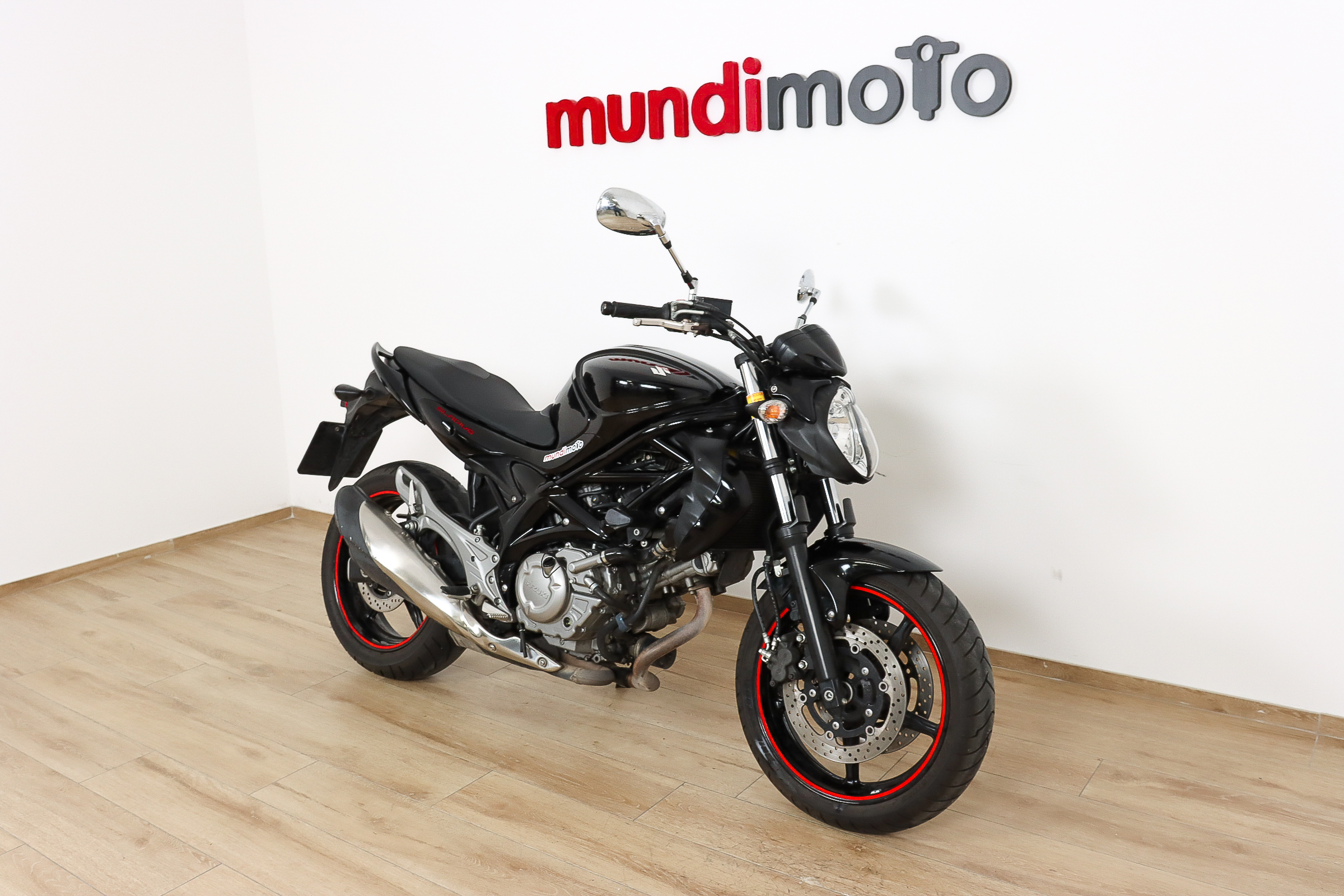 SUZUKI Gladius 650SUZUKI3 SUZUKI Gladius 650SUZUKI3
