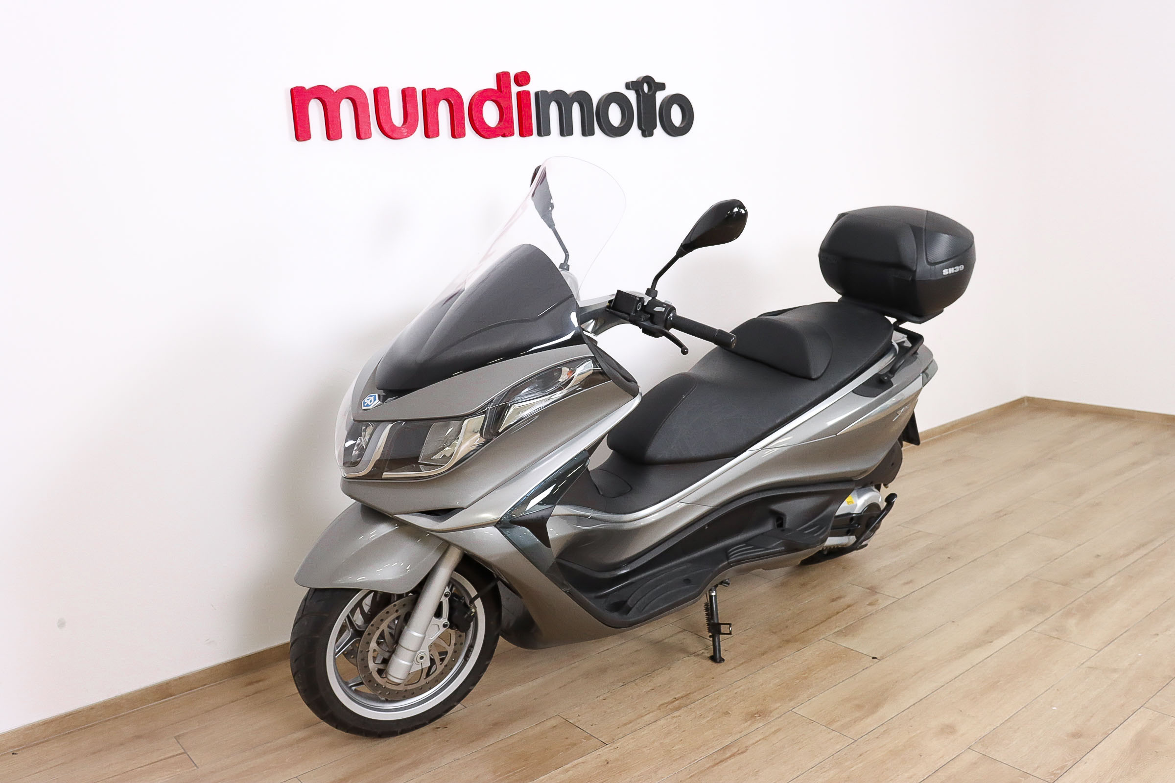 PIAGGIO X10 500 ExecutivePIAGGIO6 PIAGGIO X10 500 ExecutivePIAGGIO6