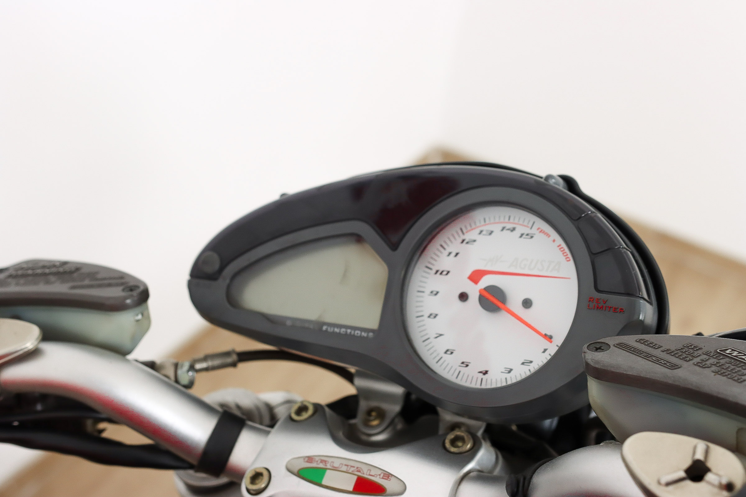 MV AGUSTA BRUTALE 1078MV AGUSTA5 MV AGUSTA BRUTALE 1078MV AGUSTA5