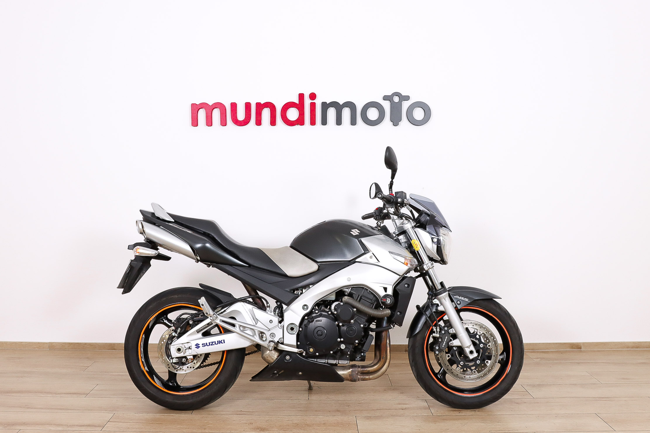 SUZUKI GSR 600 ABSSUZUKI0 SUZUKI GSR 600 ABSSUZUKI0