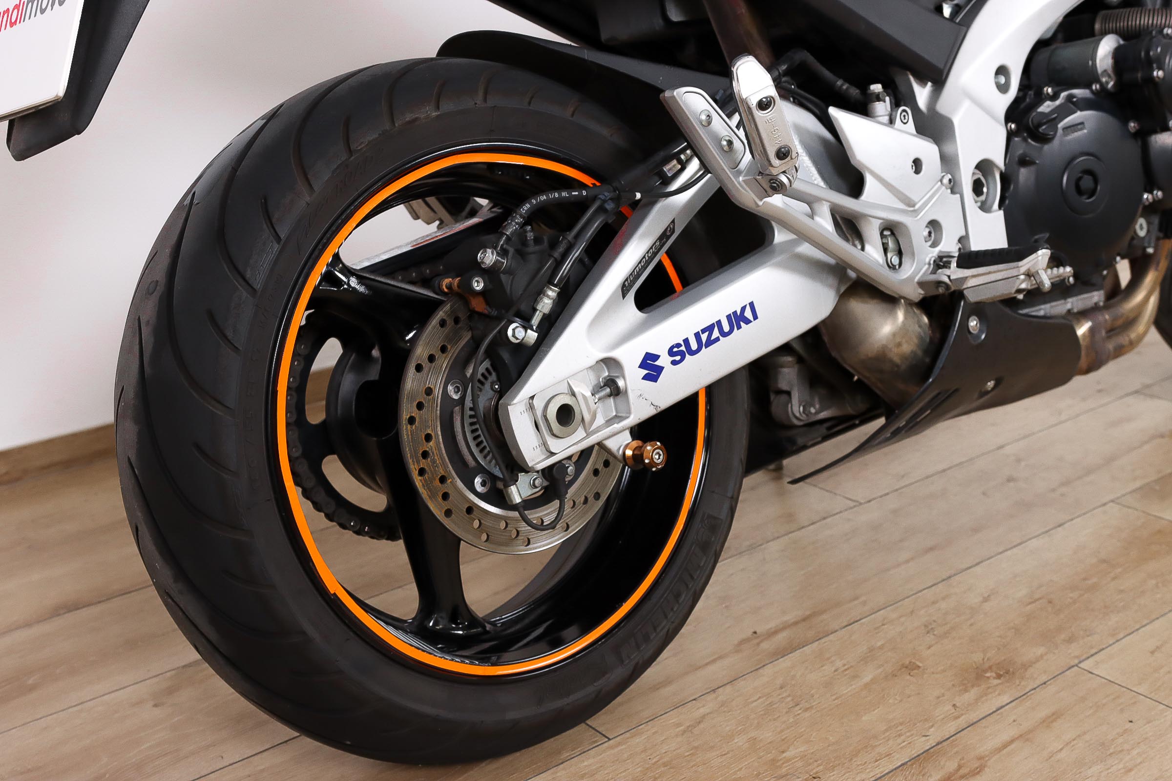SUZUKI GSR 600 ABSSUZUKI6 SUZUKI GSR 600 ABSSUZUKI6