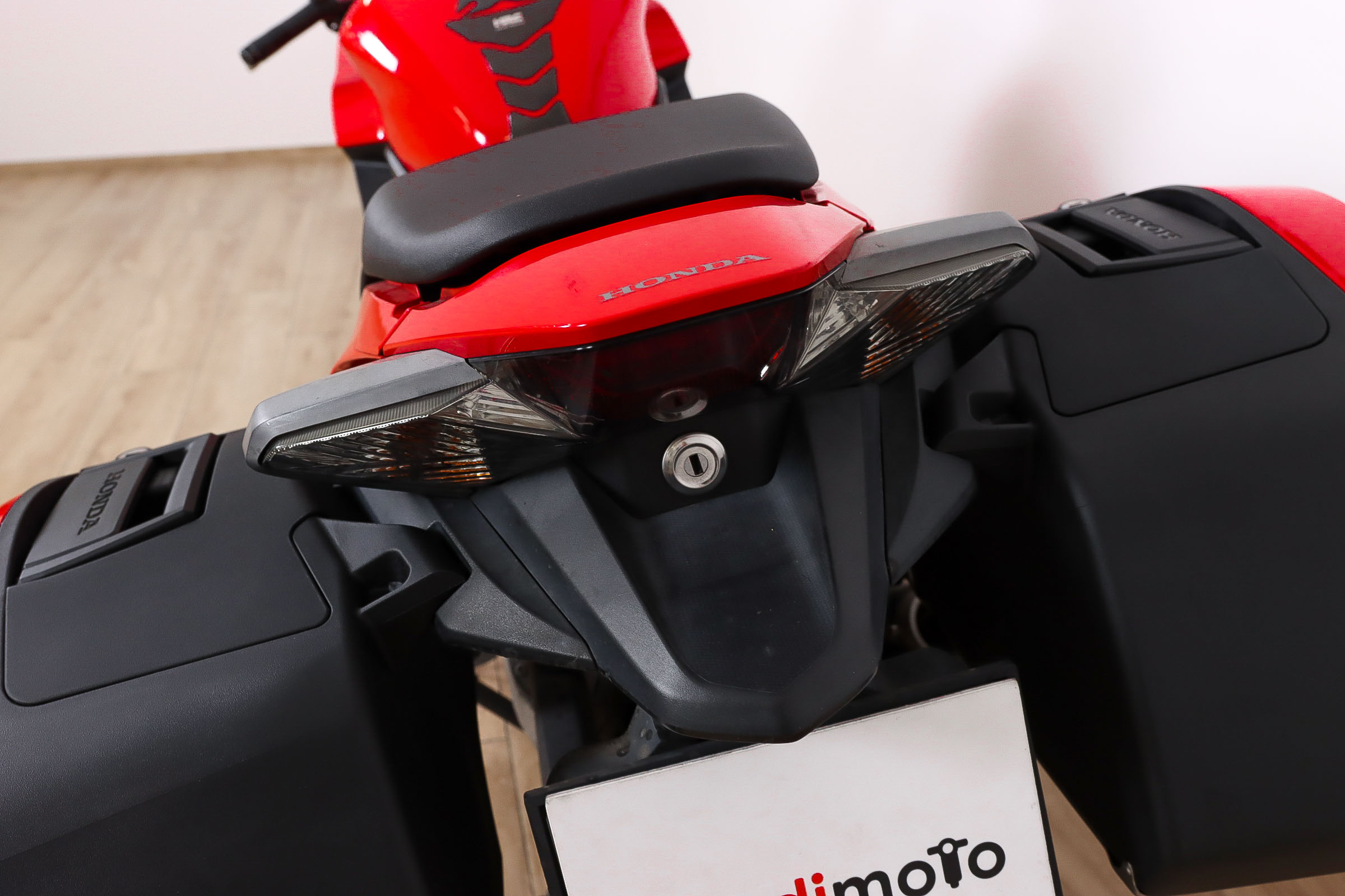 HONDA VFR 800FHONDA8 HONDA VFR 800FHONDA8