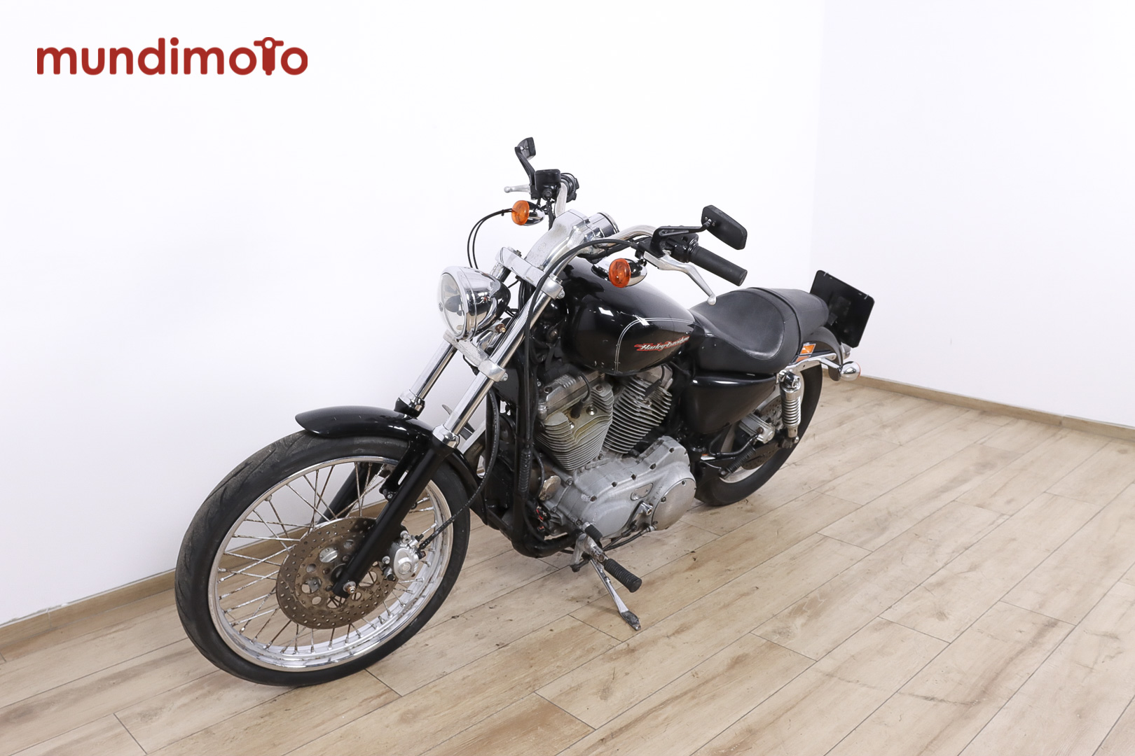 HARLEY DAVIDSON Sportster 883HARLEY DAVIDSON8 HARLEY DAVIDSON Sportster 883HARLEY DAVIDSON8