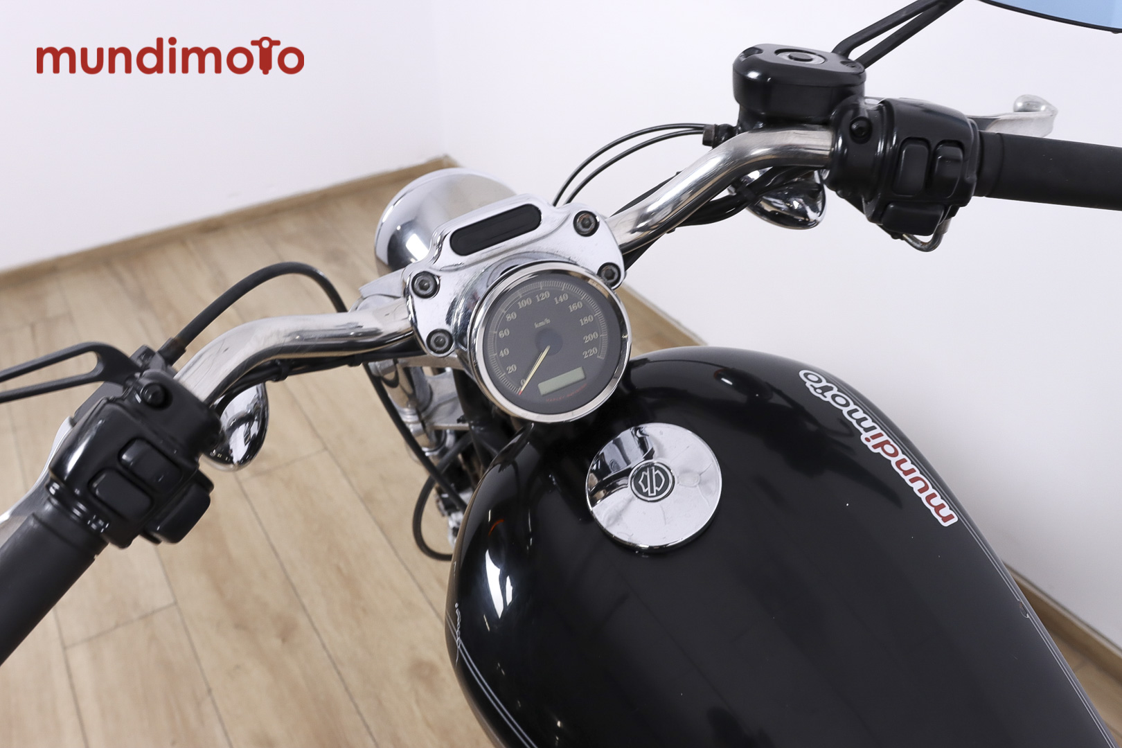 HARLEY DAVIDSON Sportster 883HARLEY DAVIDSON10 HARLEY DAVIDSON Sportster 883HARLEY DAVIDSON10