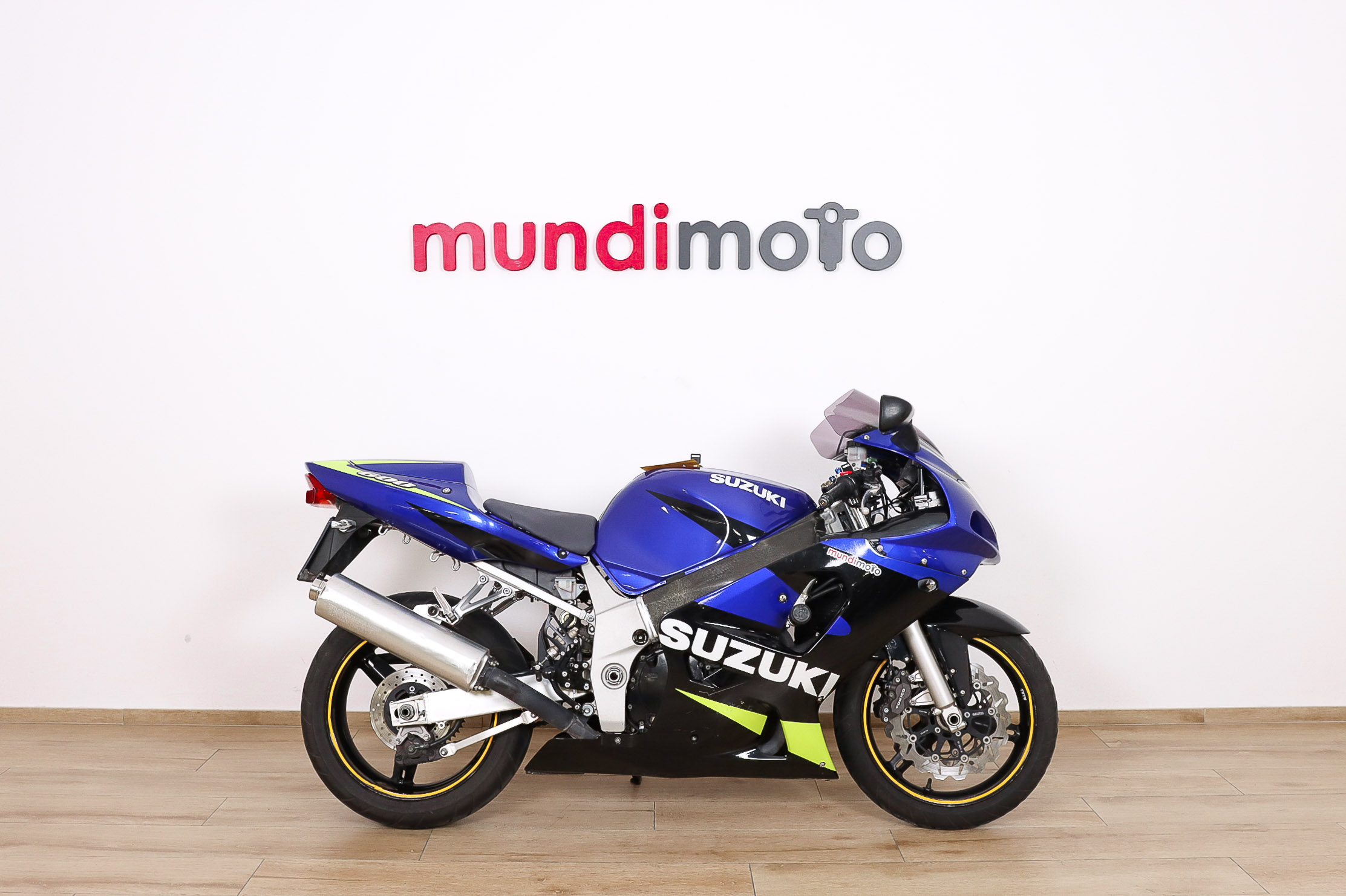 SUZUKI GSX R600SUZUKI0 SUZUKI GSX R600SUZUKI0