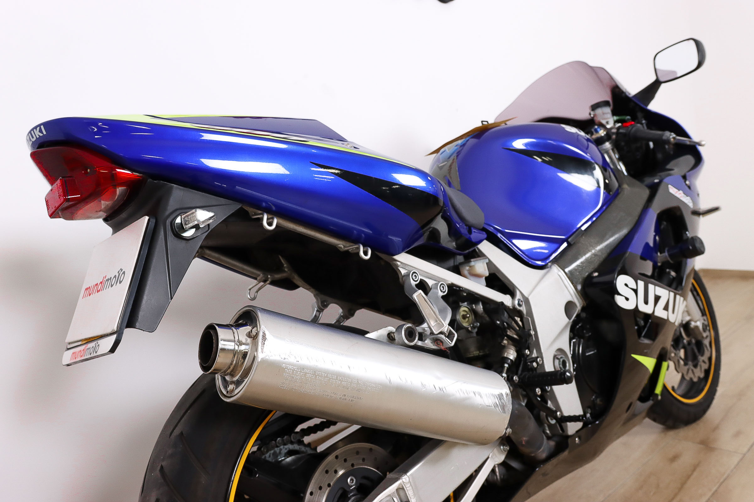 SUZUKI GSX R600SUZUKI4 SUZUKI GSX R600SUZUKI4