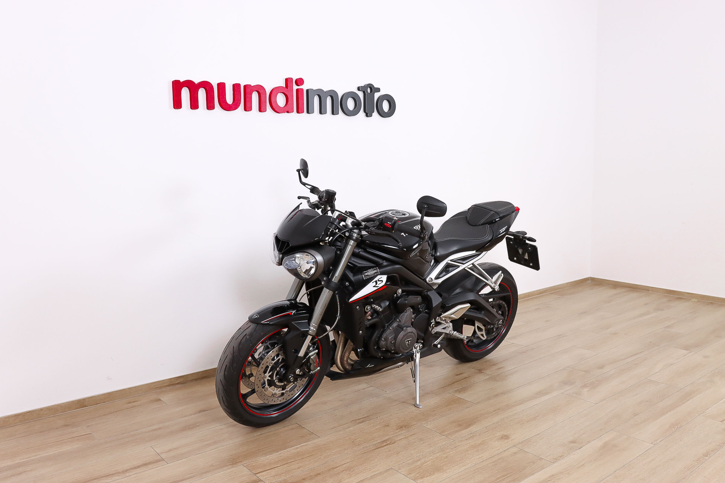 TRIUMPH STREET TRIPLE RS promoTRIUMPH9 TRIUMPH STREET TRIPLE RS promoTRIUMPH9