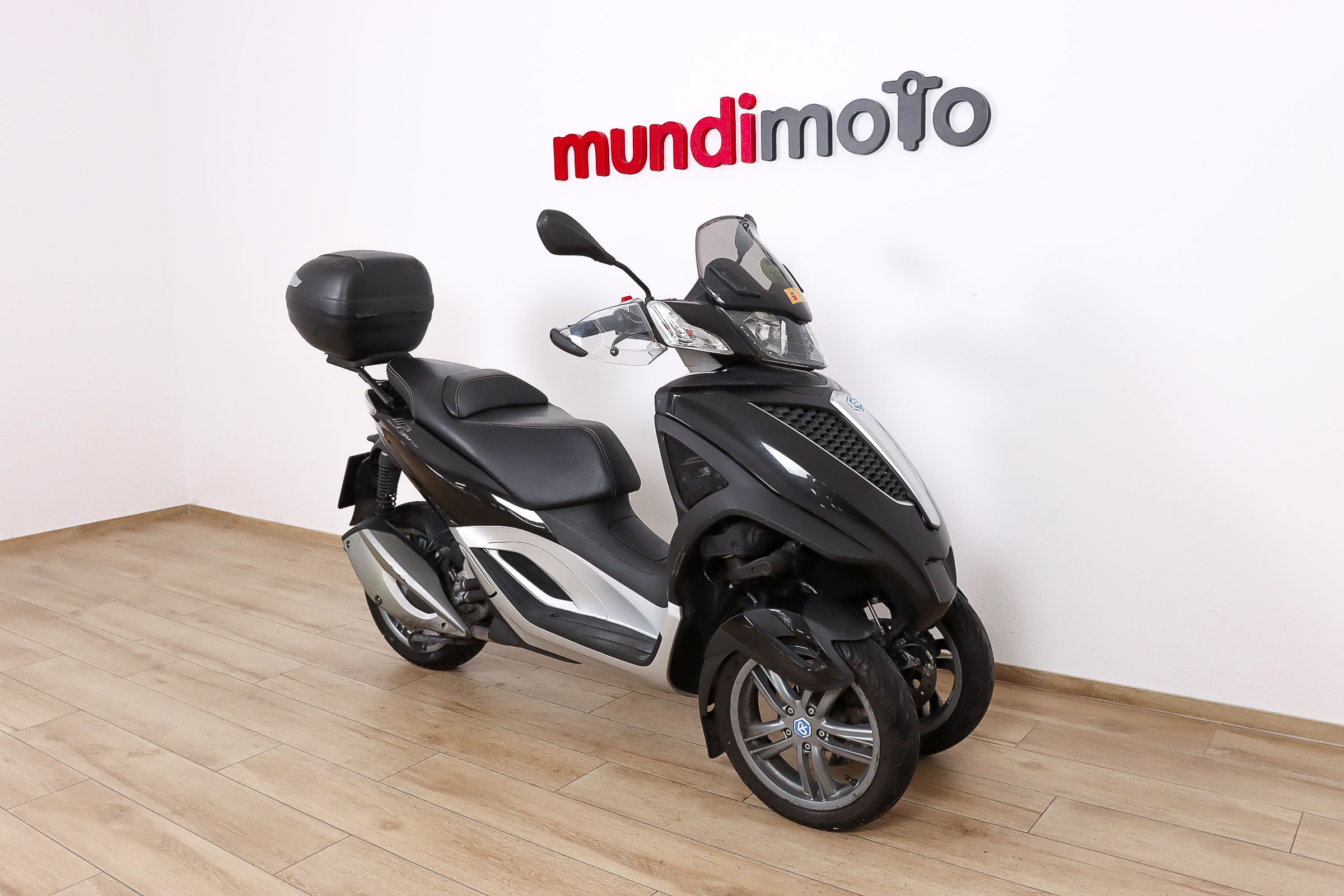 PIAGGIO MP3 300 YourbanPIAGGIO1 PIAGGIO MP3 300 YourbanPIAGGIO1