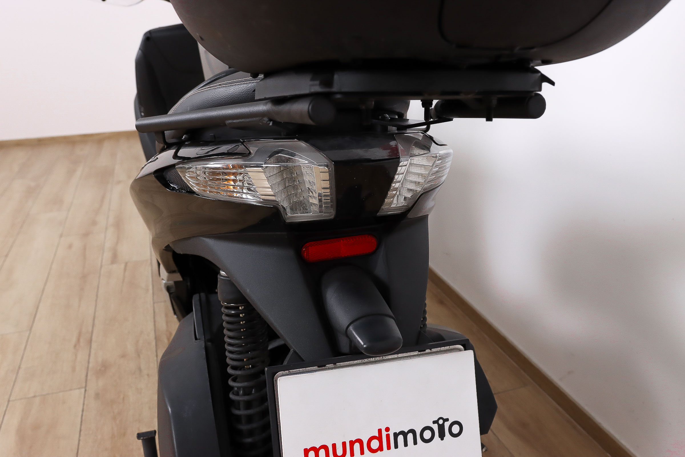 PIAGGIO MP3 300 YourbanPIAGGIO9 PIAGGIO MP3 300 YourbanPIAGGIO9