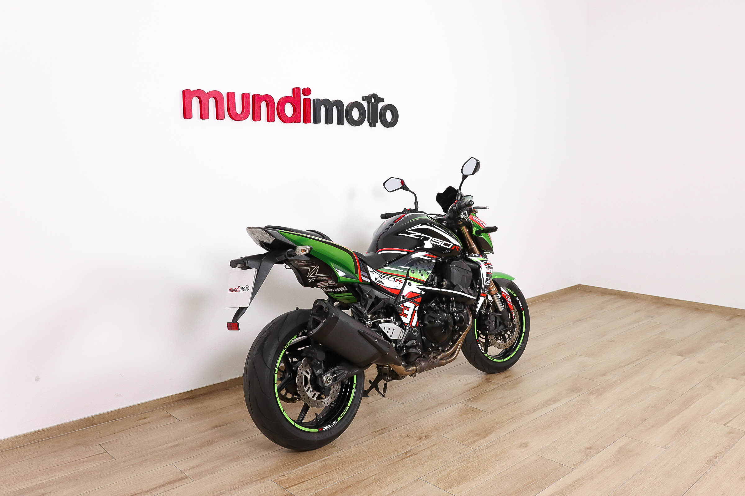 KAWASAKI Z 750RKAWASAKI2 KAWASAKI Z 750RKAWASAKI2
