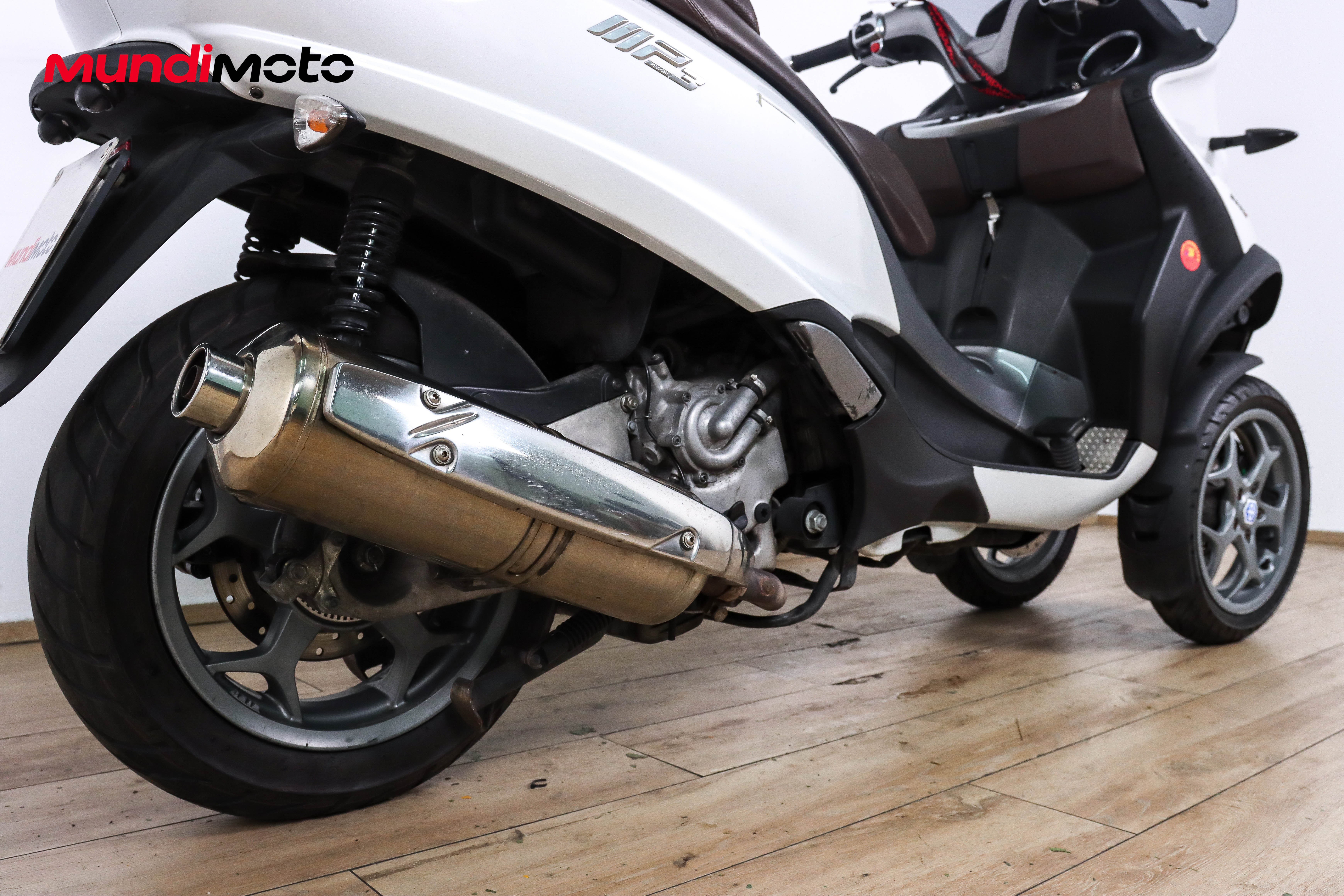 PIAGGIO MP3 500 Business promoPIAGGIO3 PIAGGIO MP3 500 Business promoPIAGGIO3