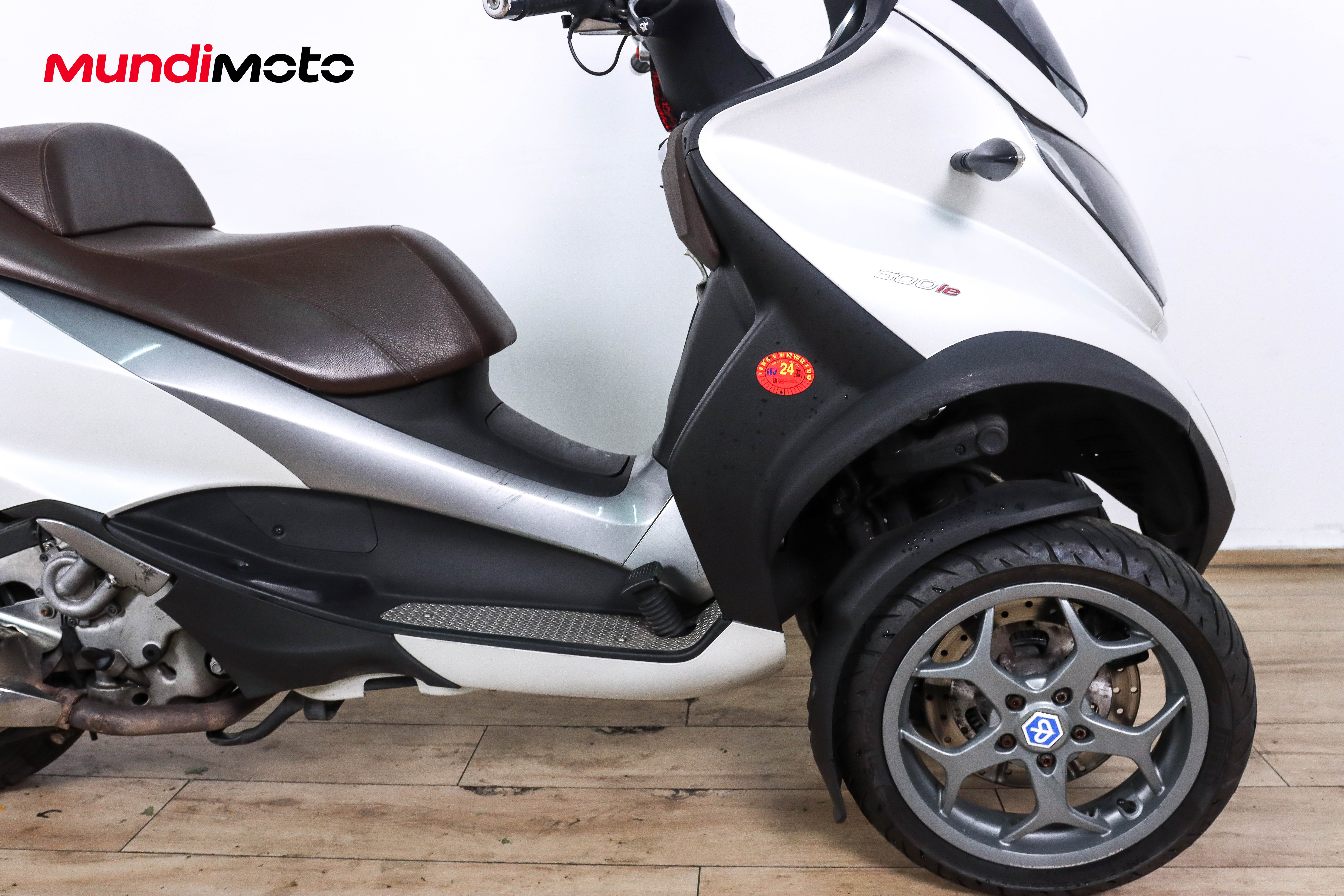PIAGGIO MP3 500 Business promoPIAGGIO4 PIAGGIO MP3 500 Business promoPIAGGIO4