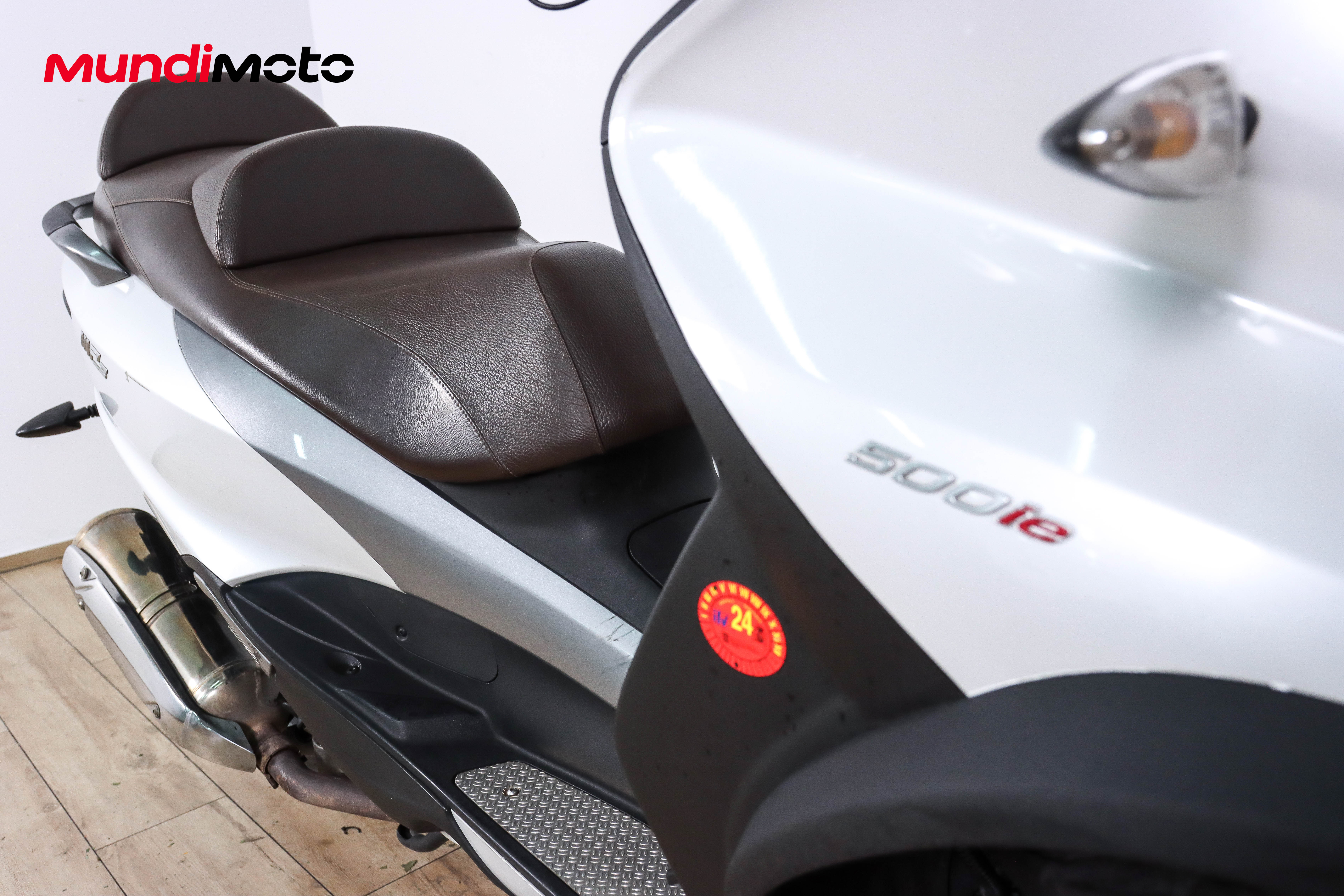 PIAGGIO MP3 500 Business promoPIAGGIO5 PIAGGIO MP3 500 Business promoPIAGGIO5