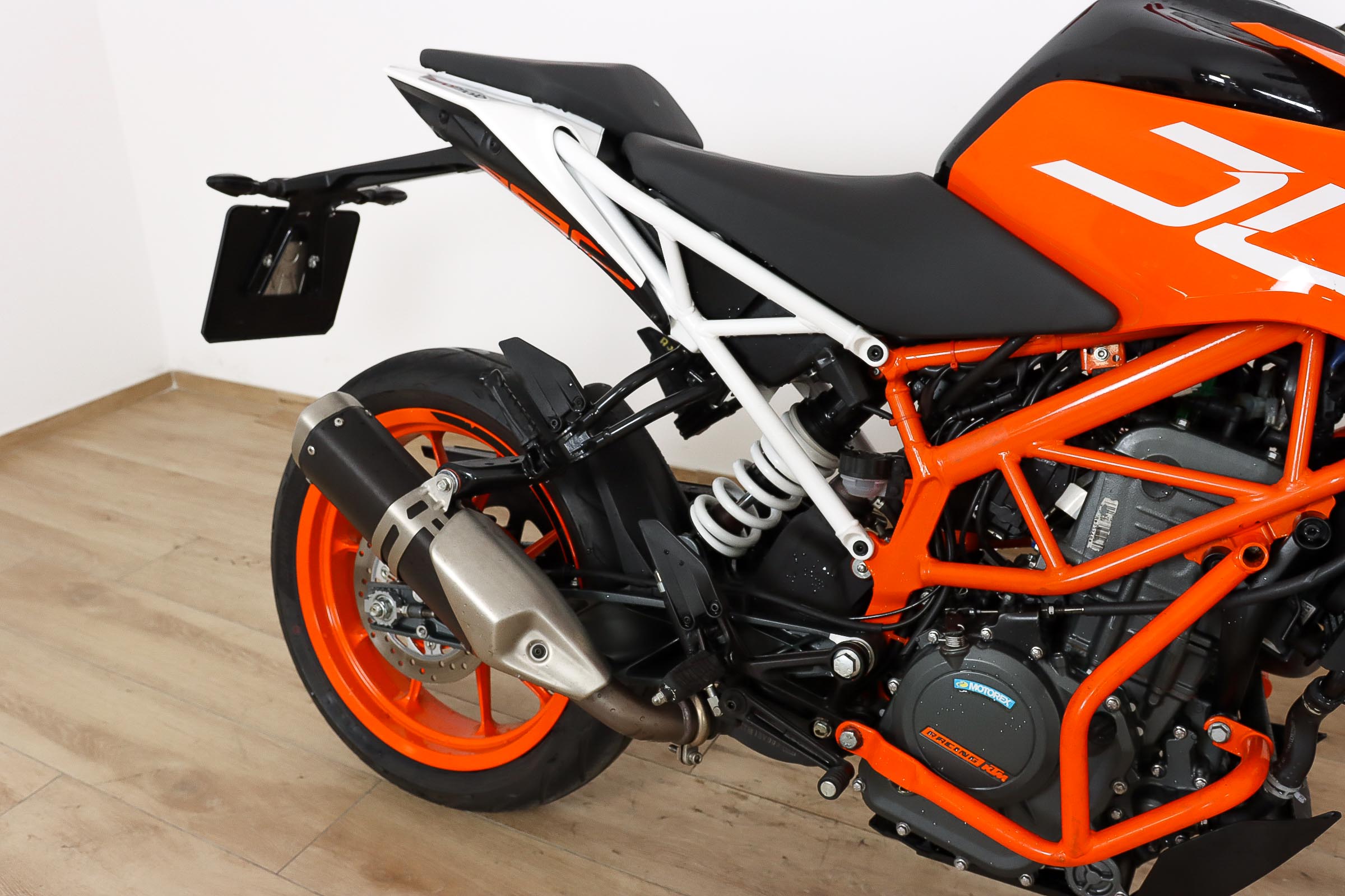 KTM 390 DukeKTM6 KTM 390 DukeKTM6