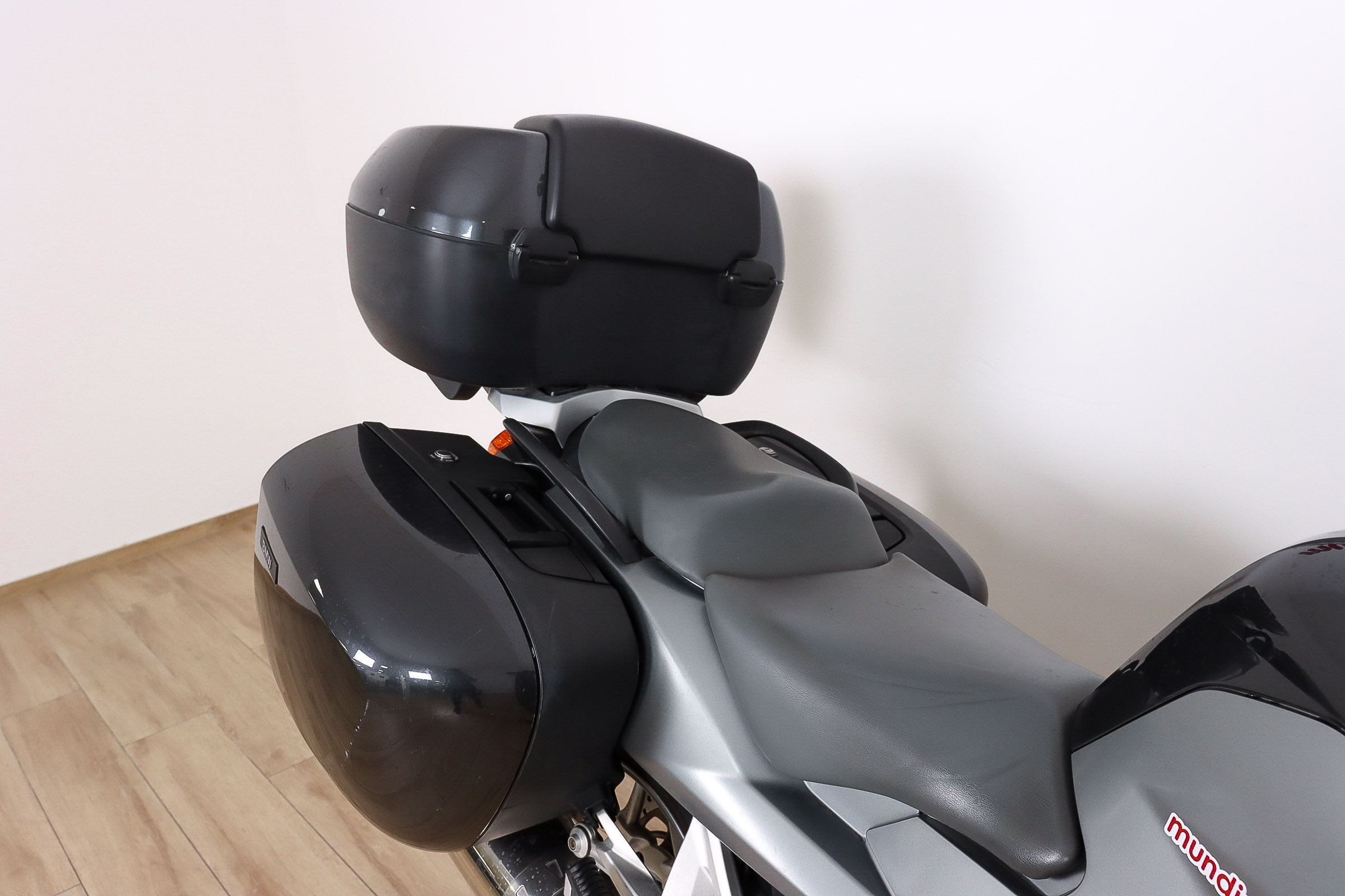 BMW K 1200 GTBMW6 BMW K 1200 GTBMW6