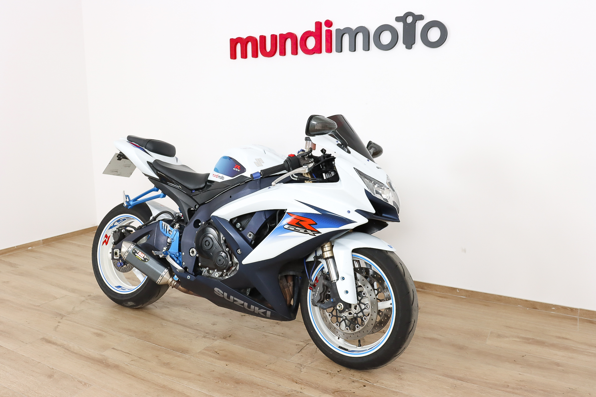 SUZUKI GSX R600 promoSUZUKI3 SUZUKI GSX R600 promoSUZUKI3