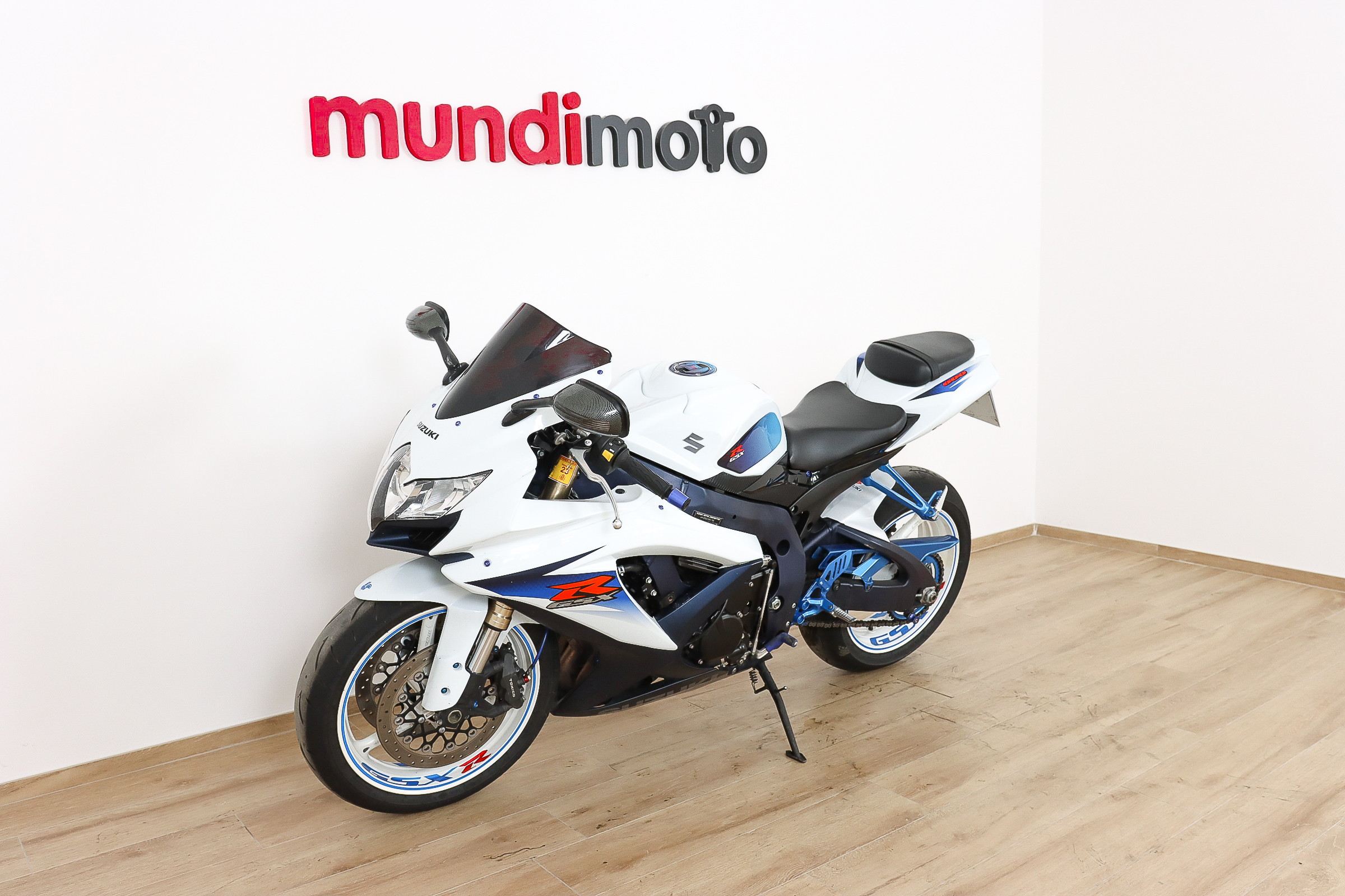 SUZUKI GSX R600 promoSUZUKI9 SUZUKI GSX R600 promoSUZUKI9