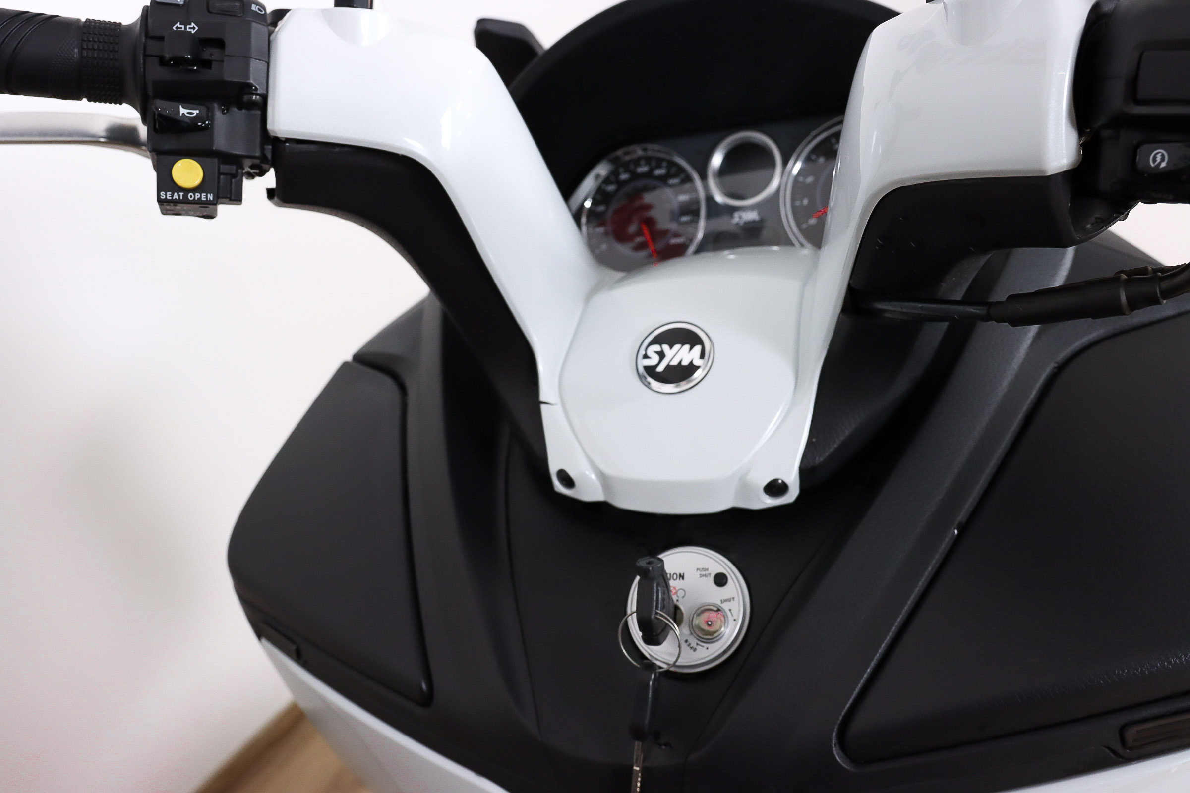 SYM Maxsym 600i ABSSYM7 SYM Maxsym 600i ABSSYM7