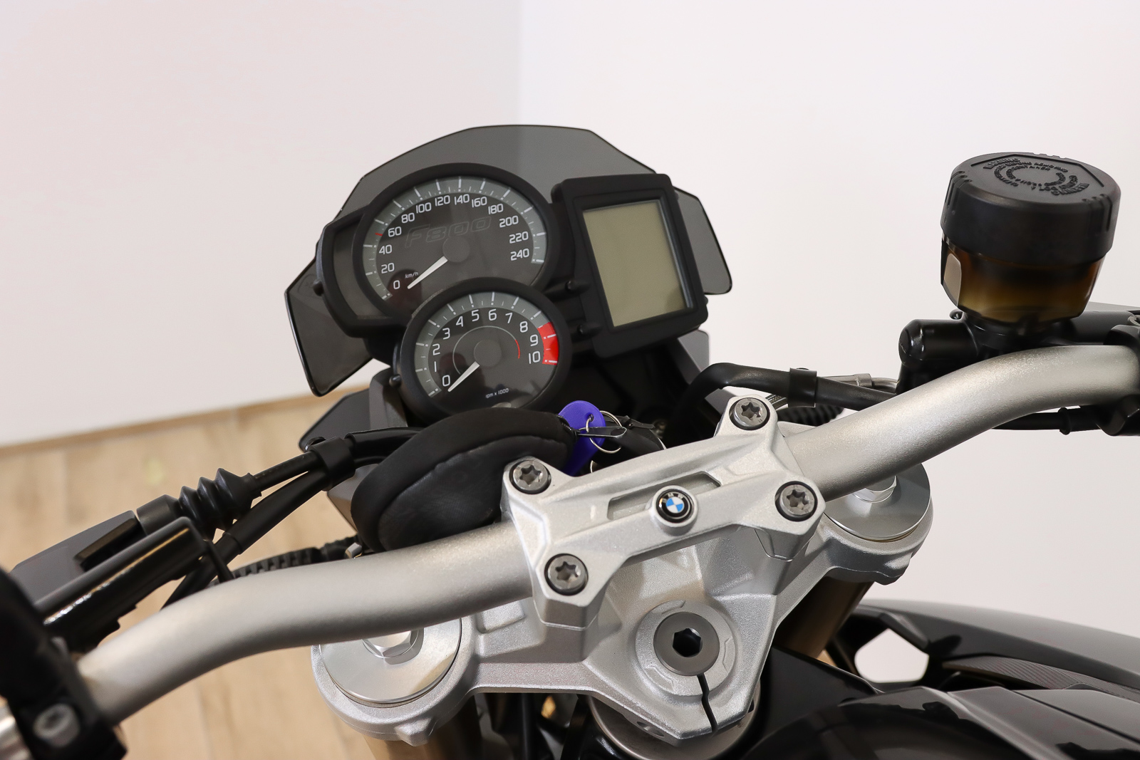 BMW F 800 R 35 kW promoBMW1 BMW F 800 R 35 kW promoBMW1