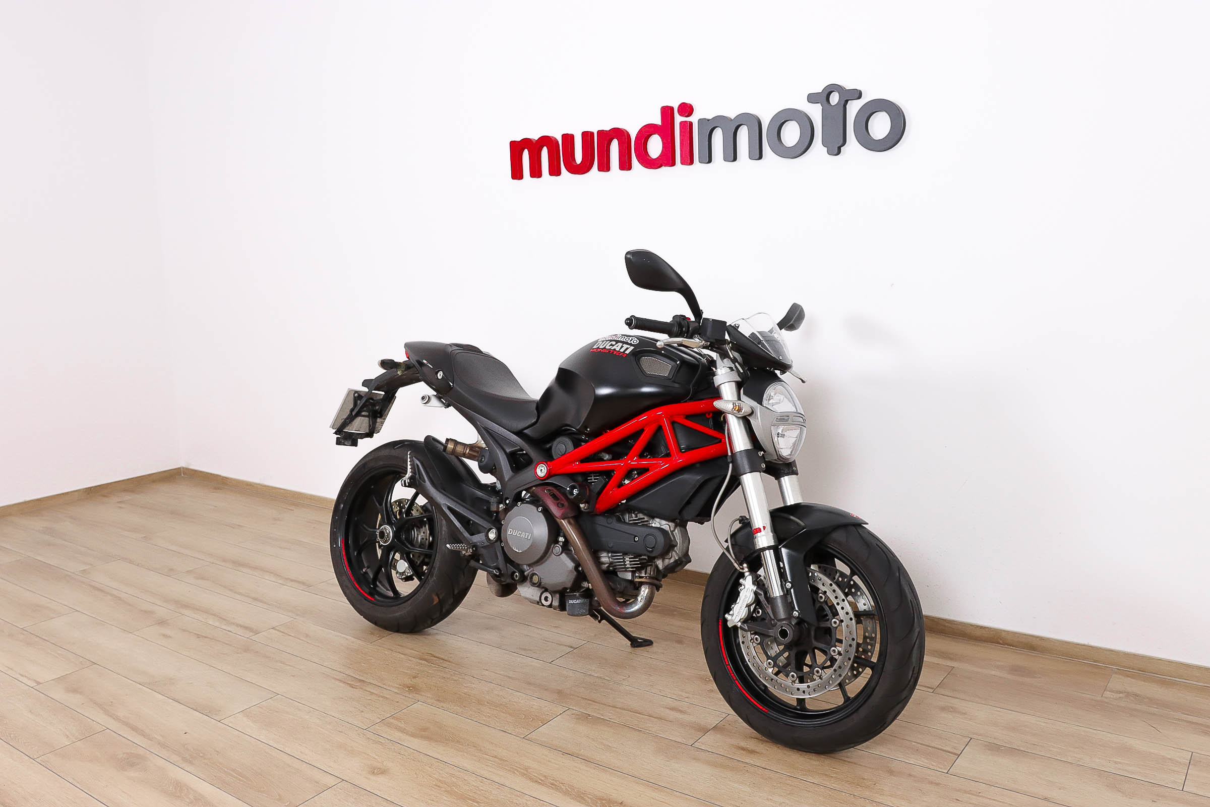 DUCATI MONSTER 796DUCATI1 DUCATI MONSTER 796DUCATI1