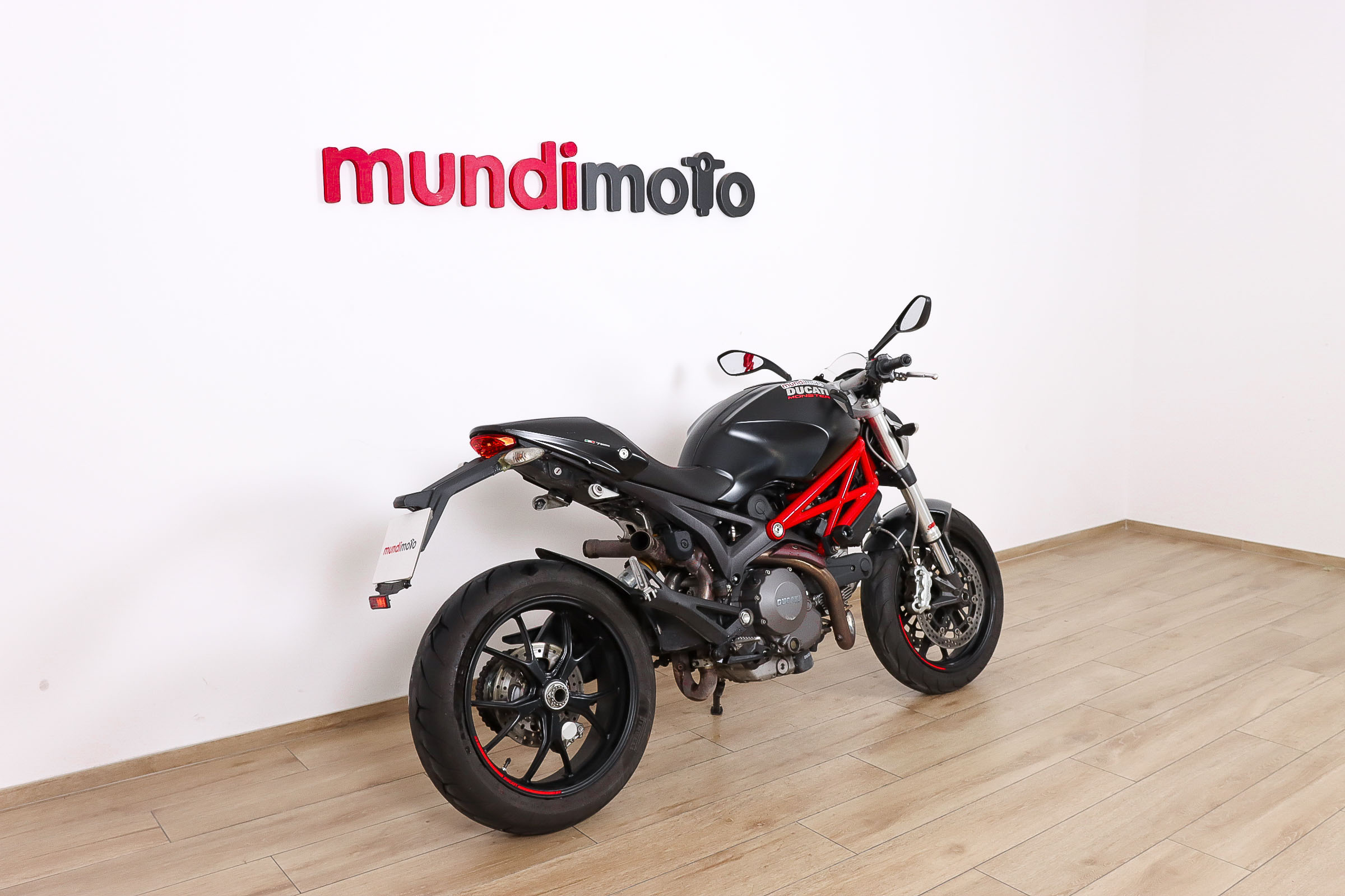 DUCATI MONSTER 796DUCATI2 DUCATI MONSTER 796DUCATI2
