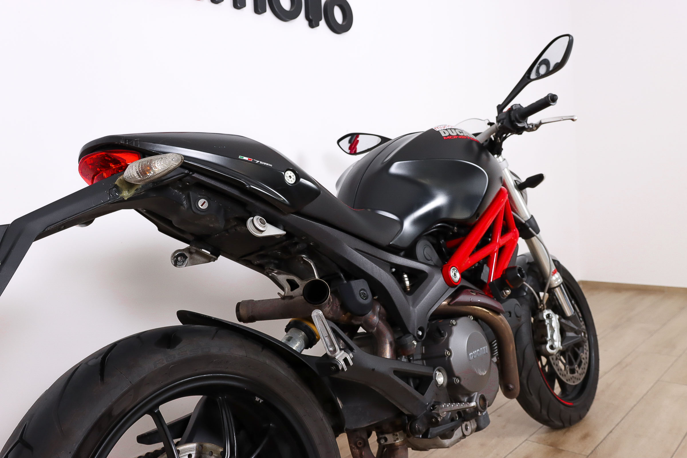 DUCATI MONSTER 796DUCATI4 DUCATI MONSTER 796DUCATI4