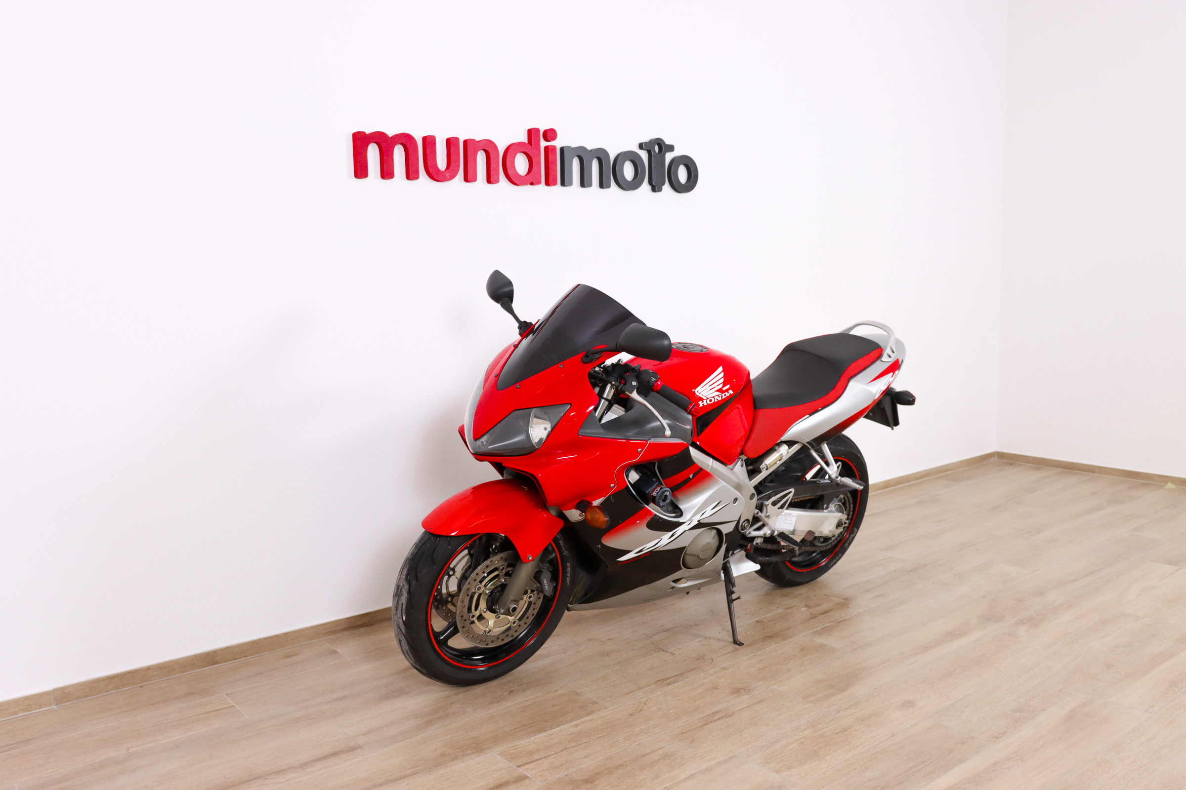 HONDA CBR 600F promoHONDA5 HONDA CBR 600F promoHONDA5