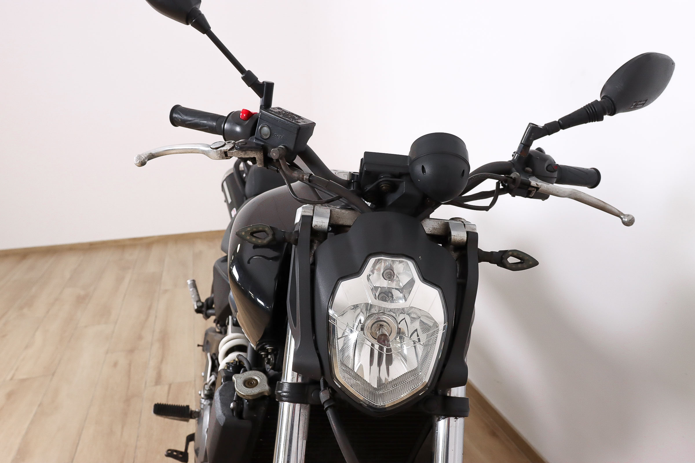 YAMAHA MT 03YAMAHA4 YAMAHA MT 03YAMAHA4