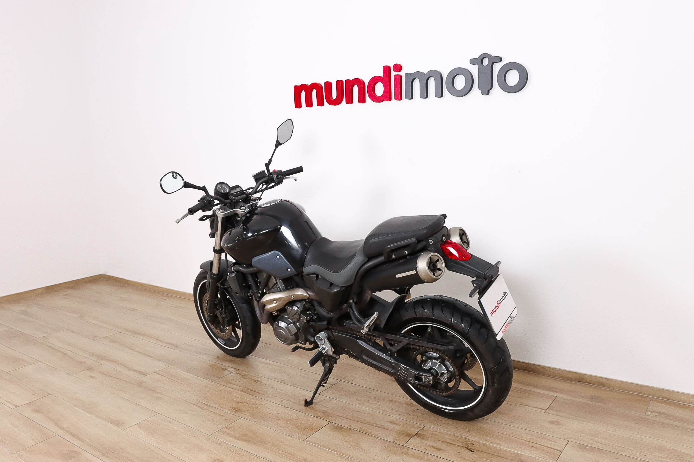YAMAHA MT 03YAMAHA7 YAMAHA MT 03YAMAHA7